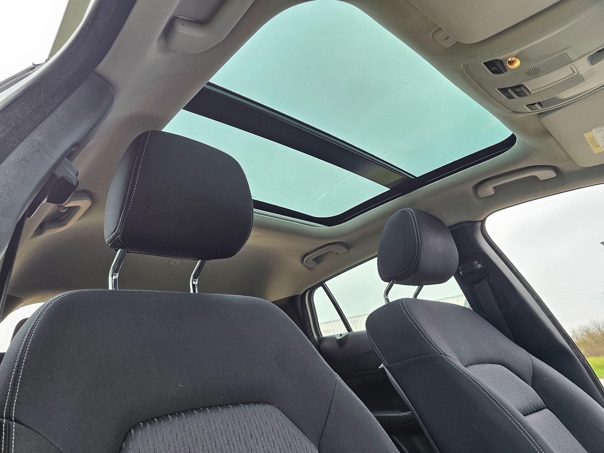 Infiniti Q30 - Image 3