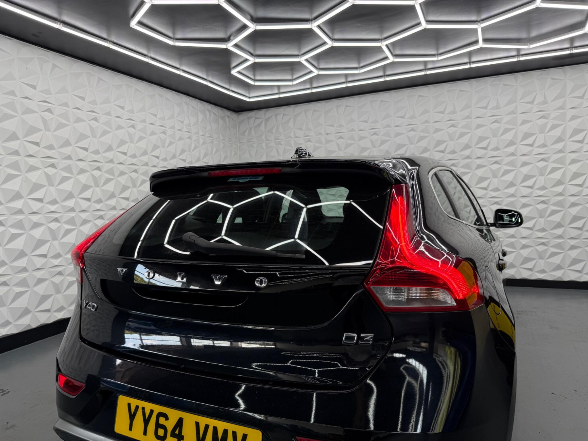 Volvo V40 - Image 16