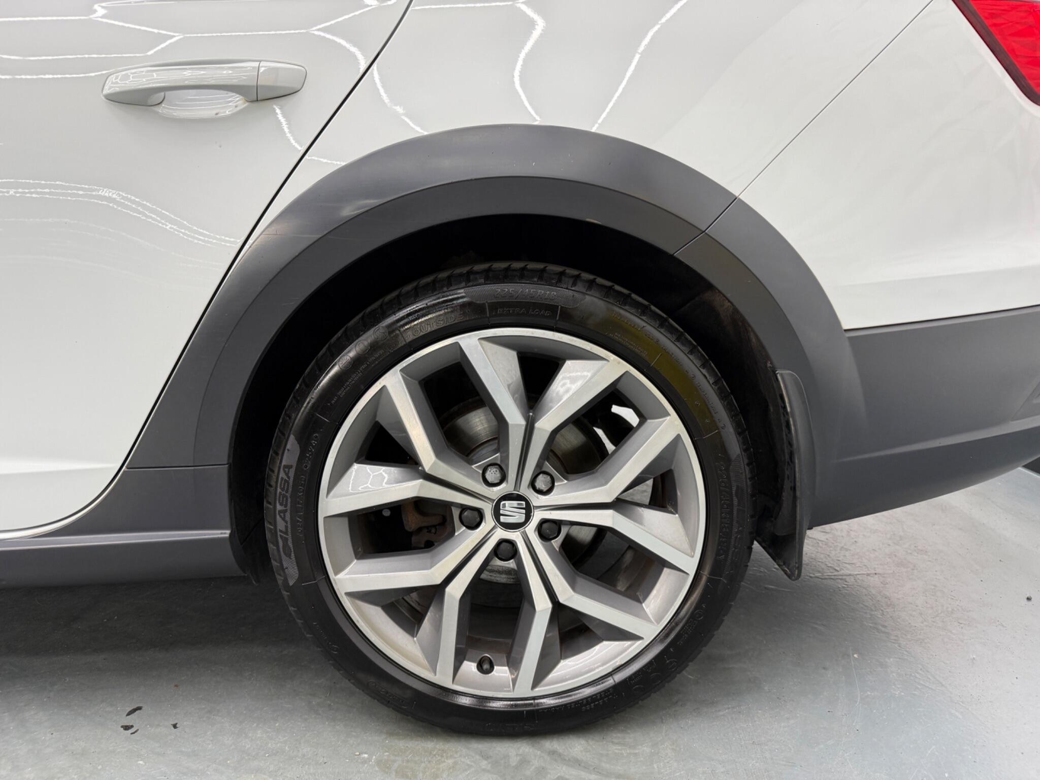 SEAT Leon - Image 9