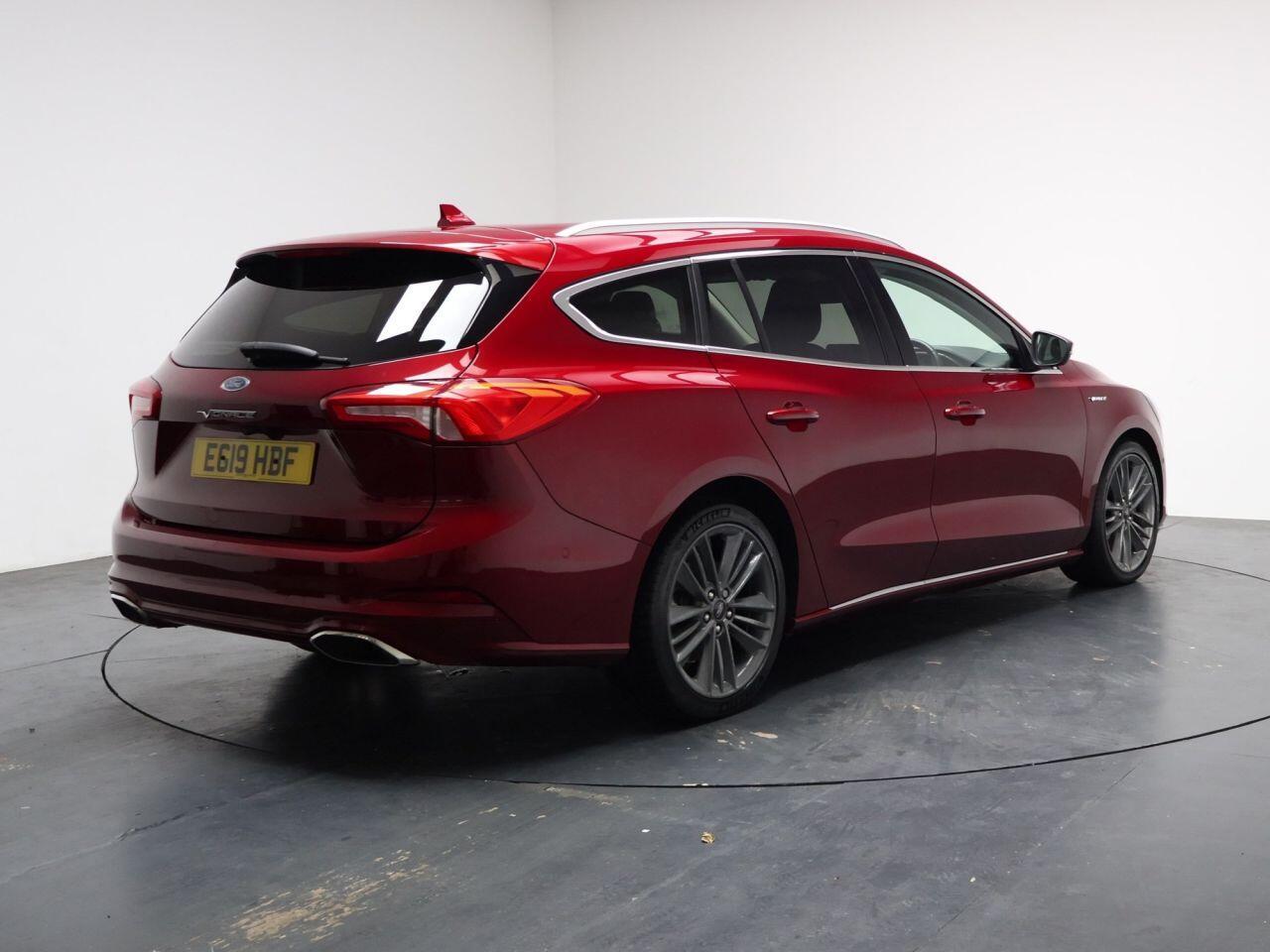 Ford Focus - Image 12