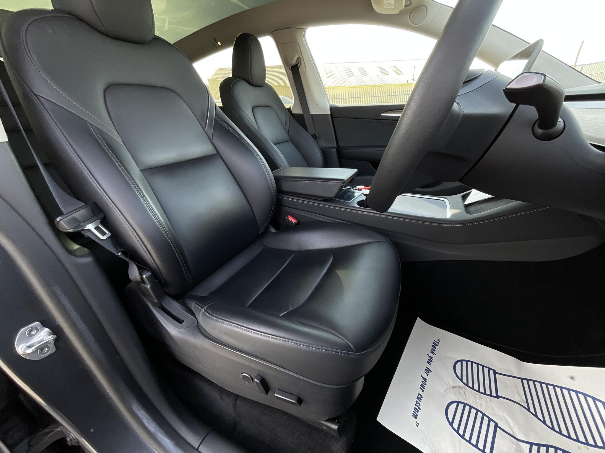 Tesla Model Y - Image 8