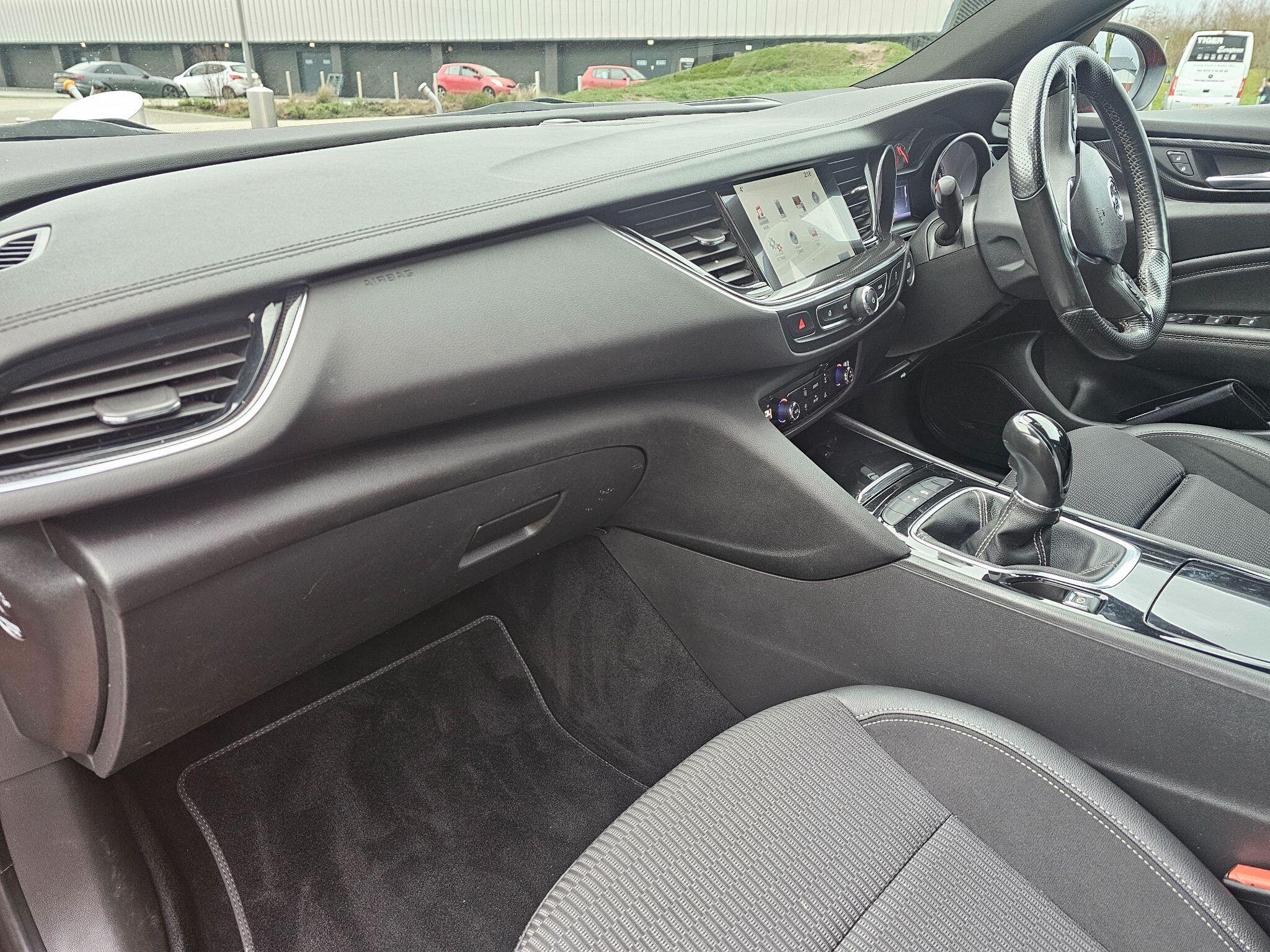 Vauxhall Insignia - Image 23