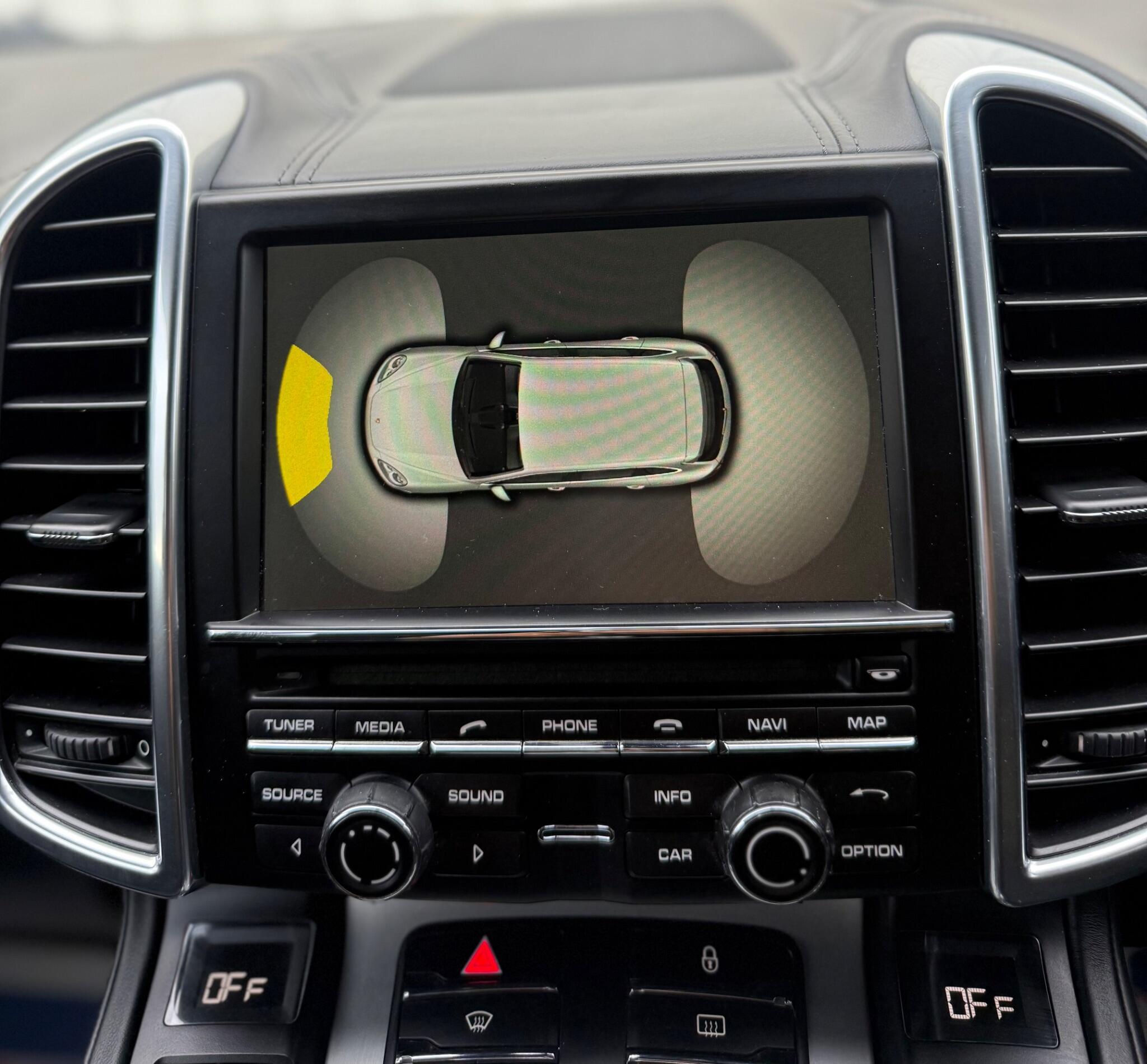 Porsche Cayenne - Image 41