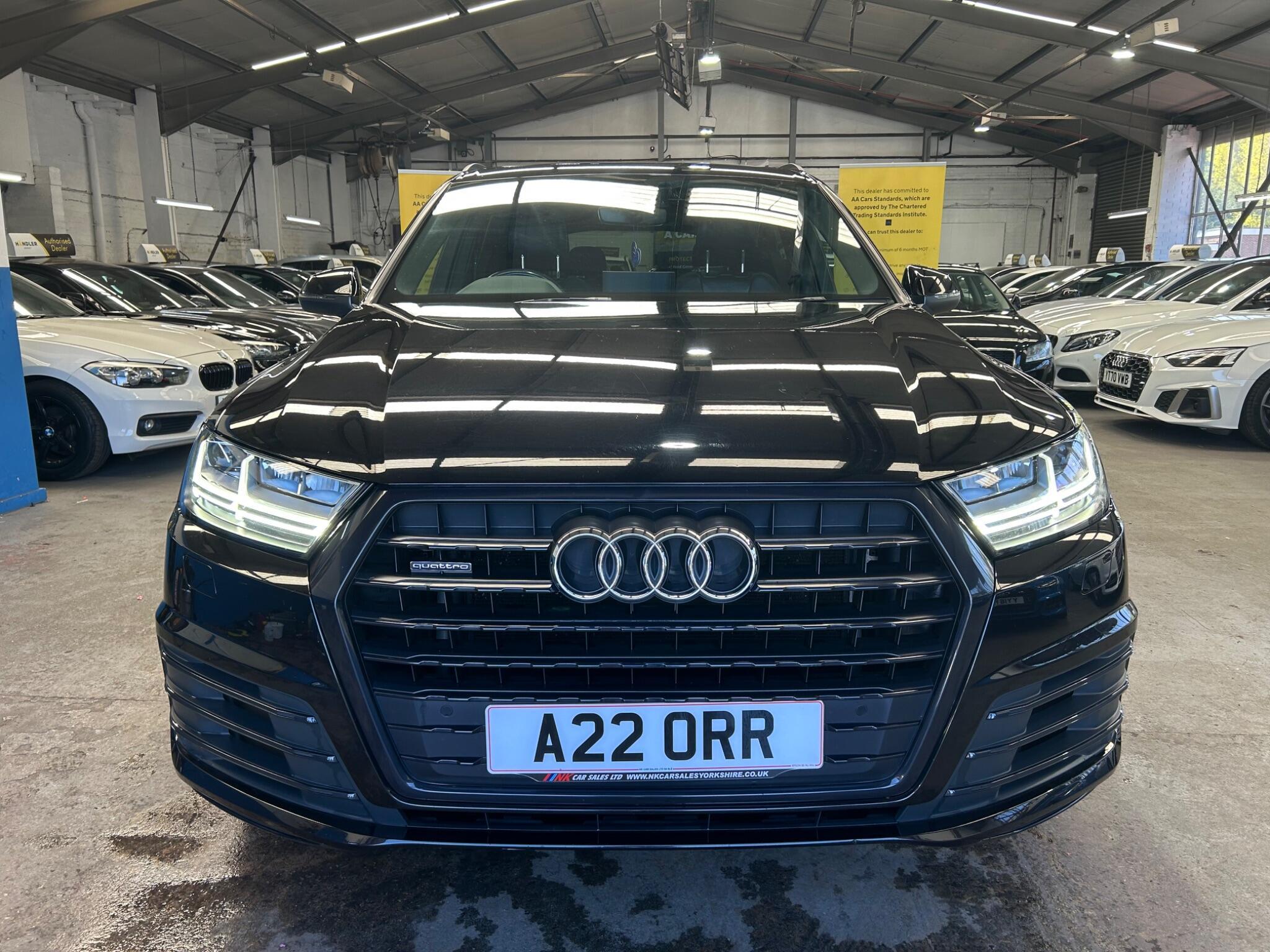 Audi Q7 - Image 2