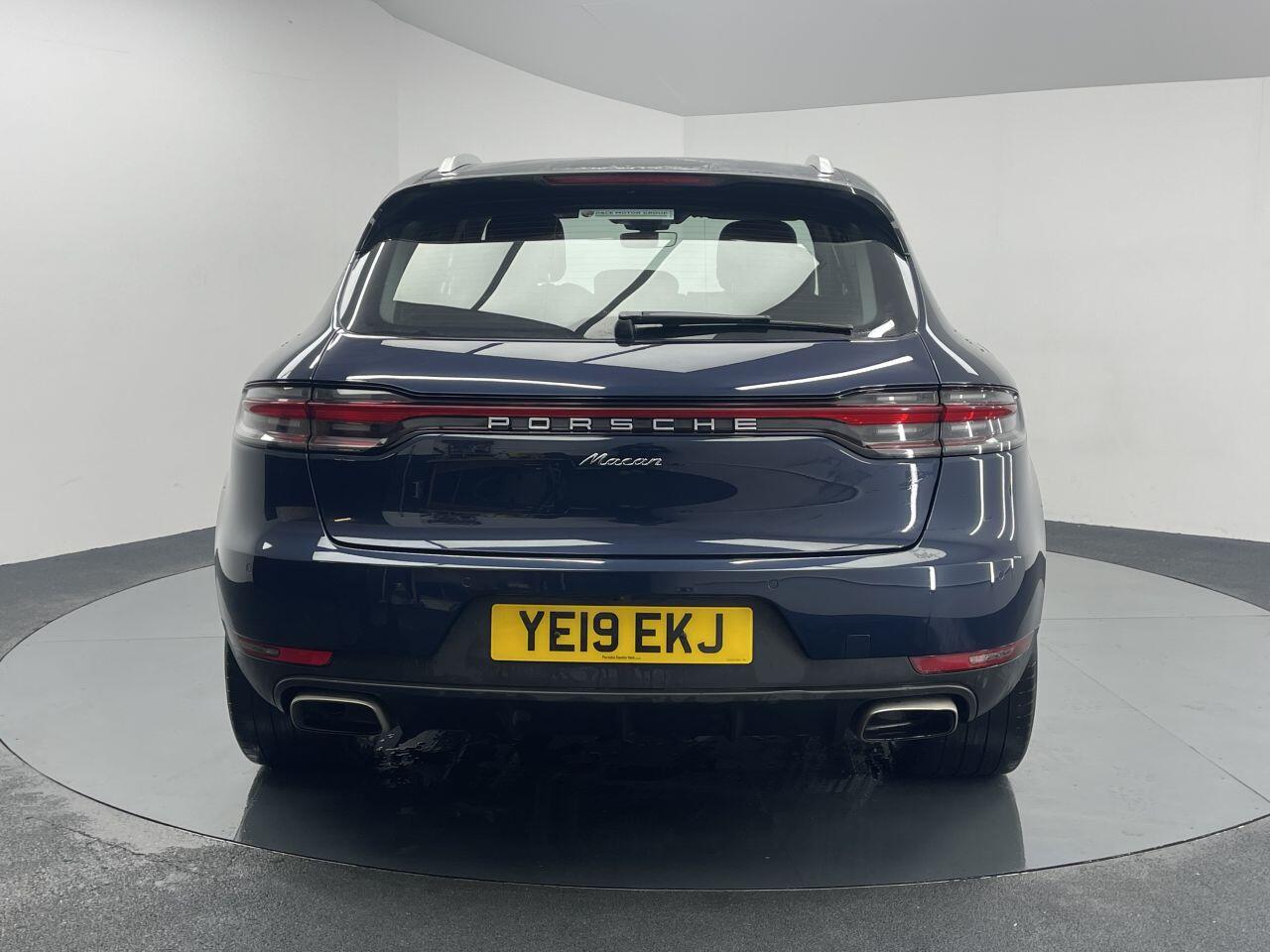 Porsche Macan - Image 23