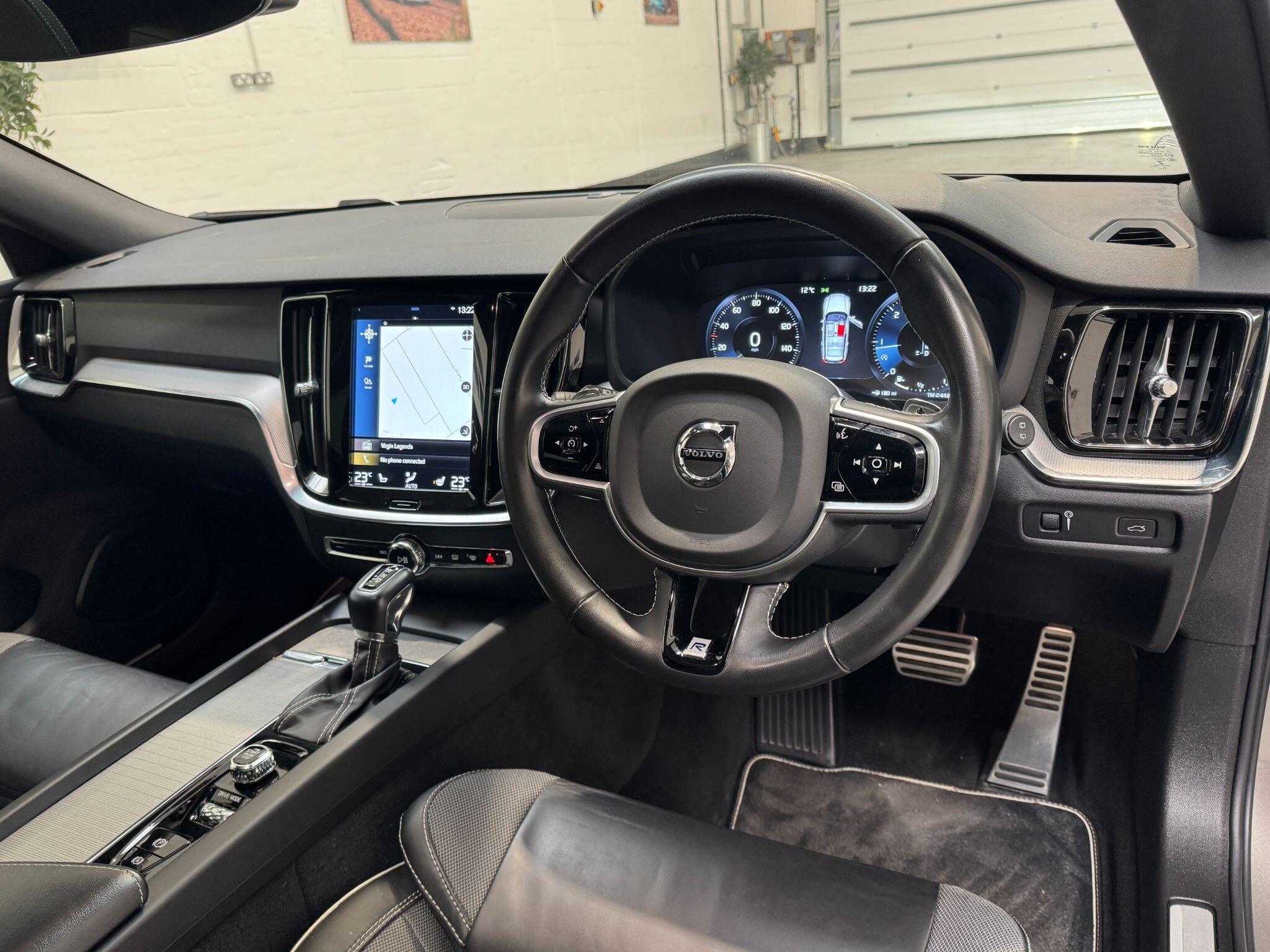 Volvo V60 - Image 16