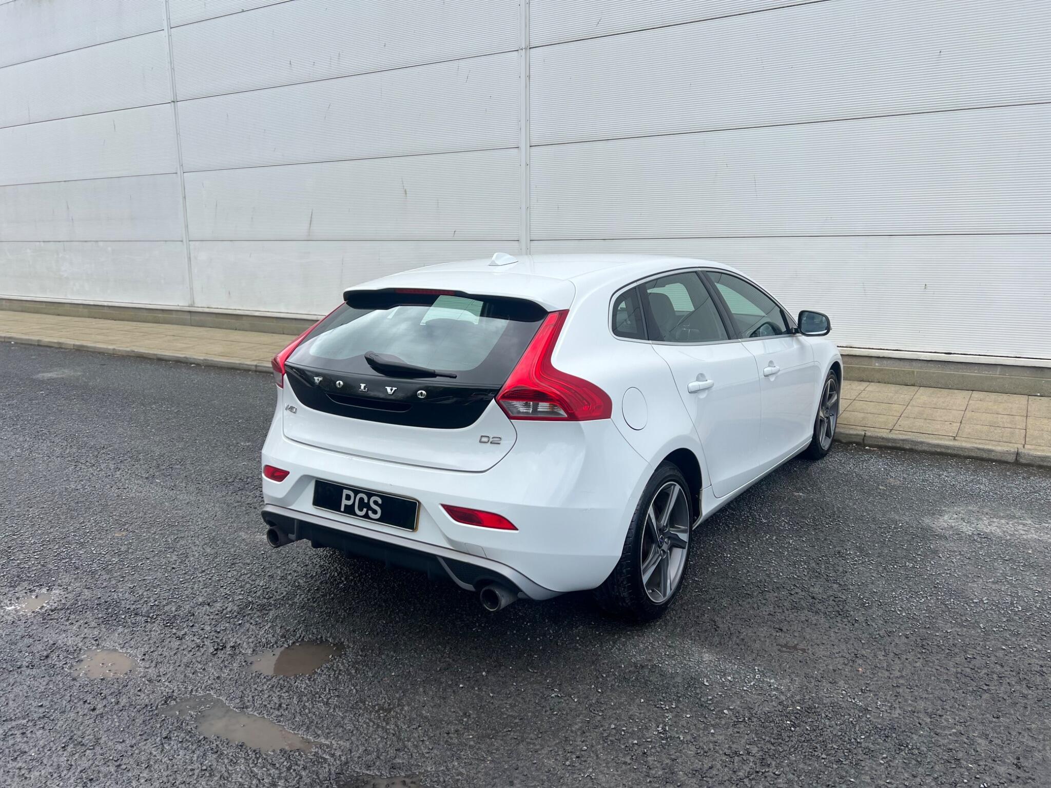 Volvo V40 - Image 10