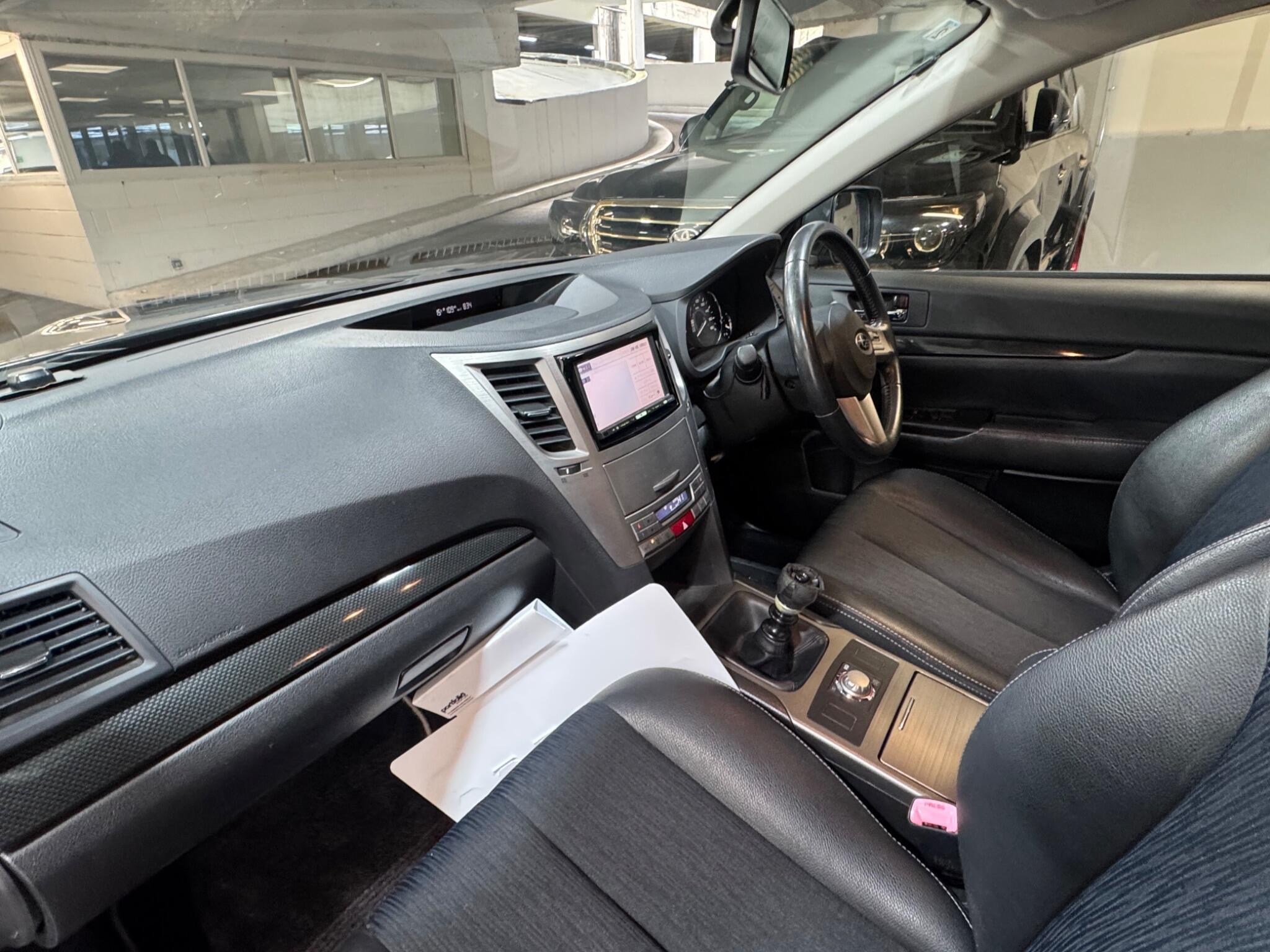 Subaru Legacy - Image 10