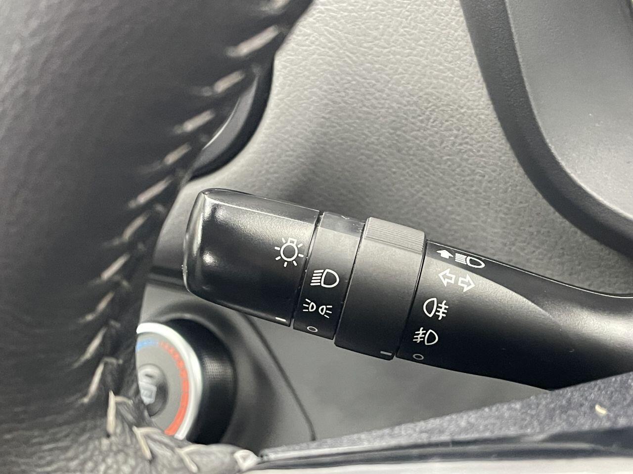 Toyota Yaris - Image 36