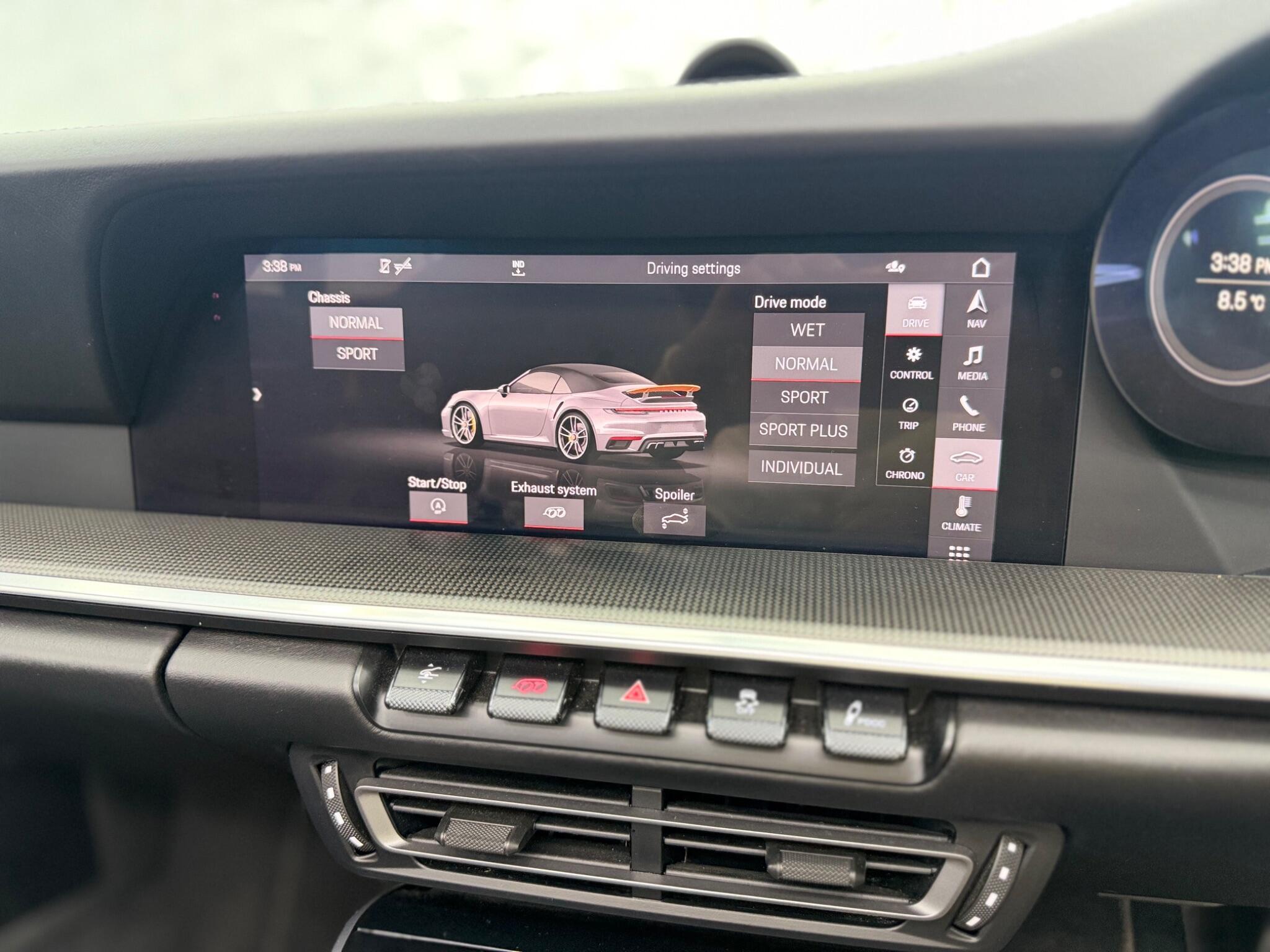 Porsche 911 - Image 40