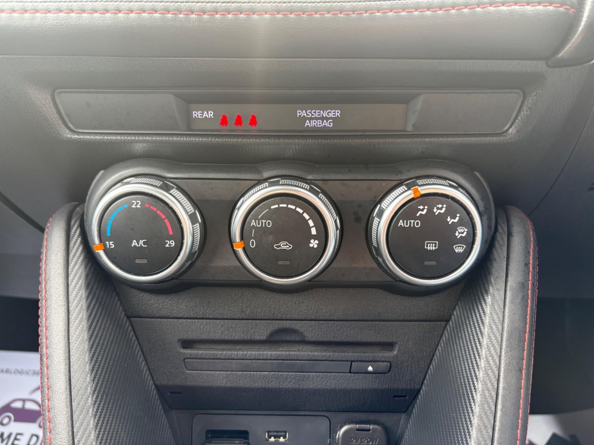 Mazda MAZDA2 - Image 30