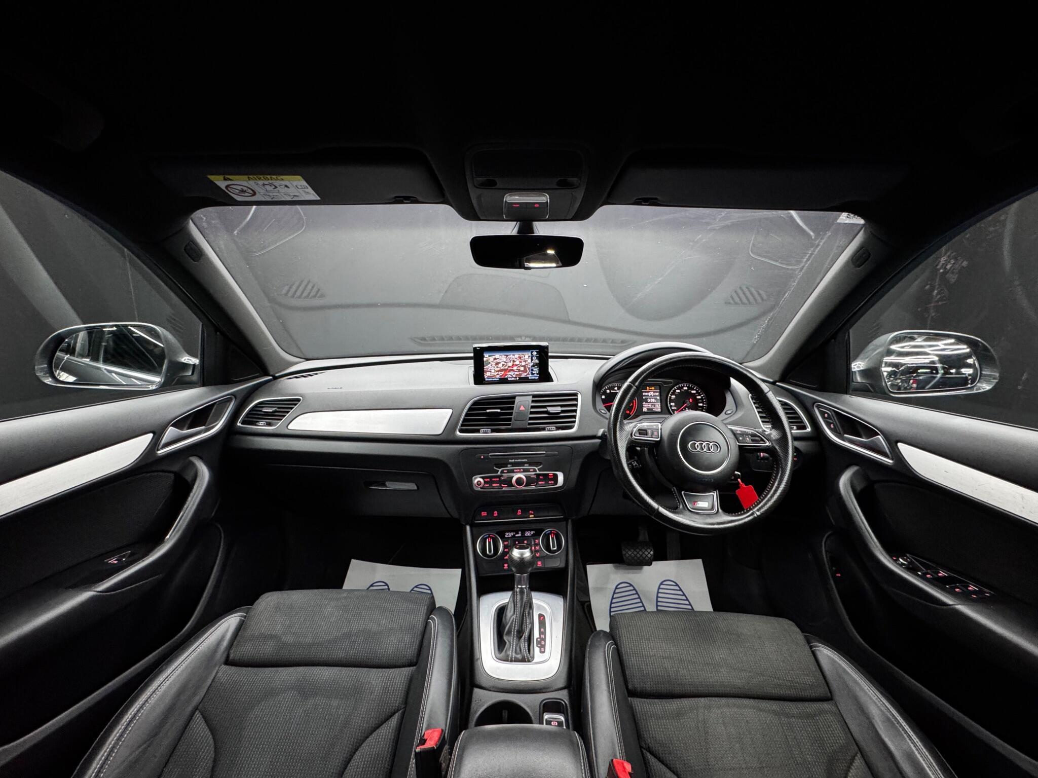 Audi Q3 - Image 17