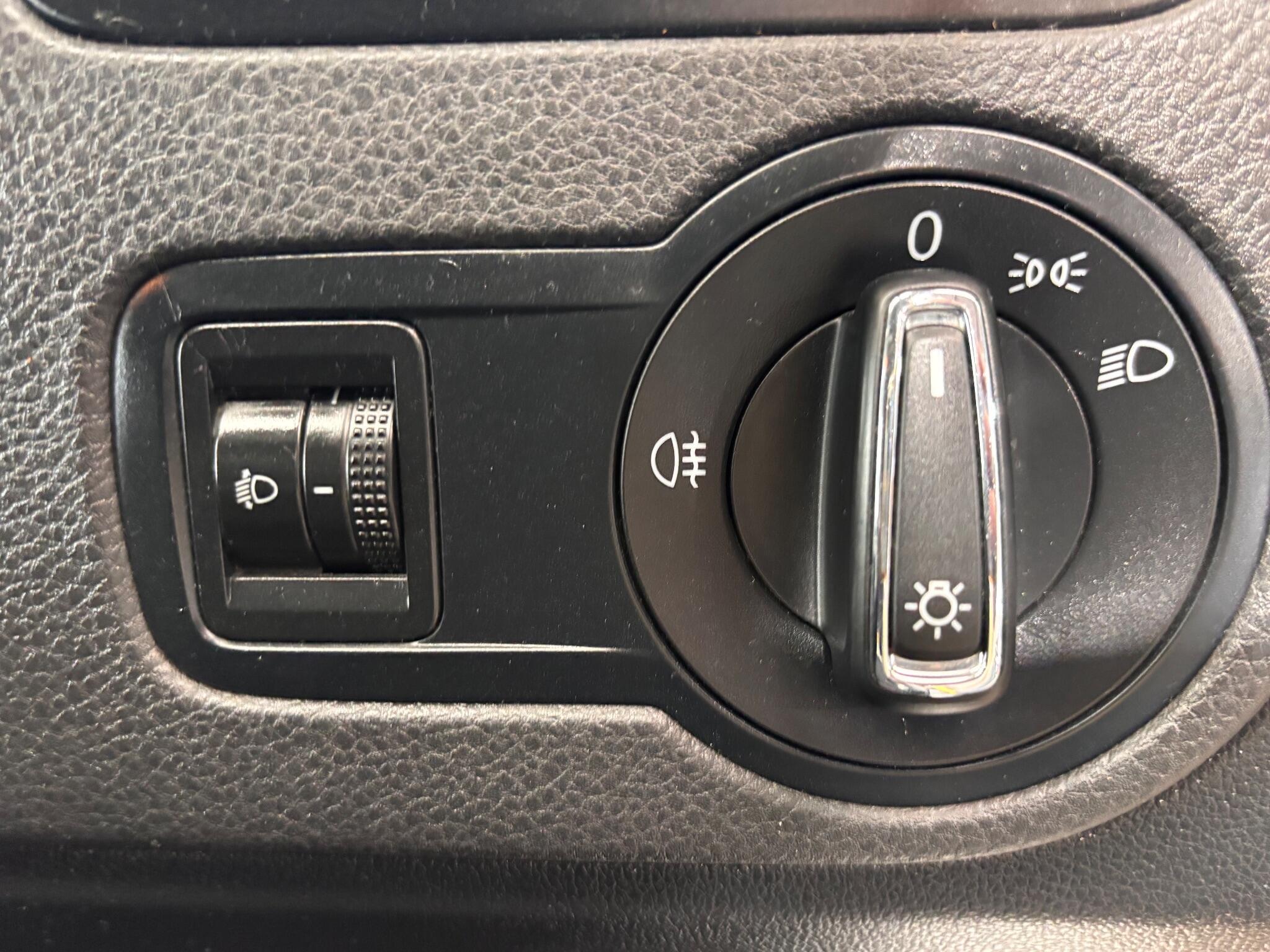 Volkswagen Polo - Image 15