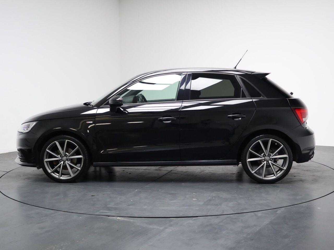 Audi A1 - Image 8