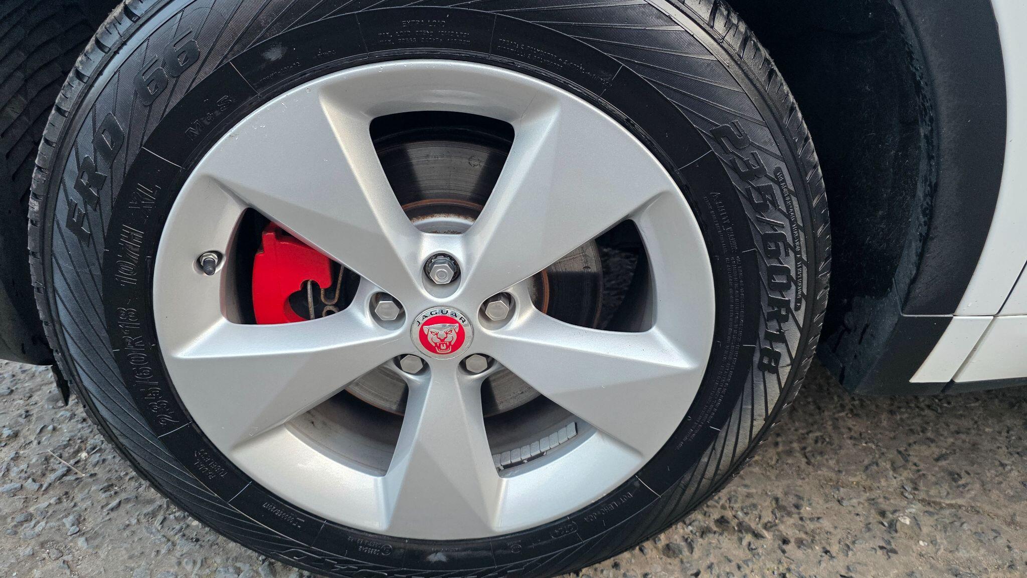 Jaguar E-Pace - Image 35