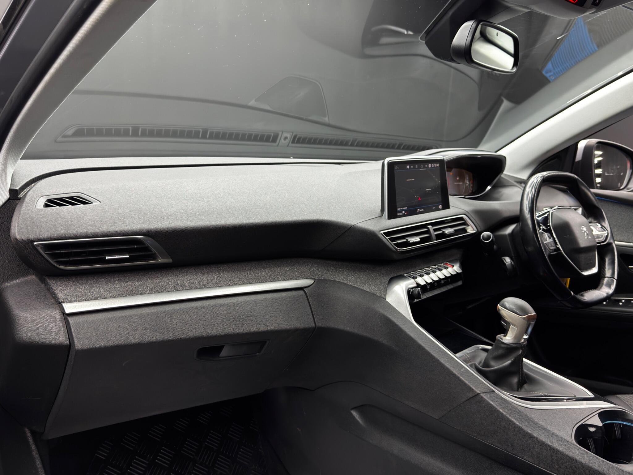 Peugeot 5008 - Image 11
