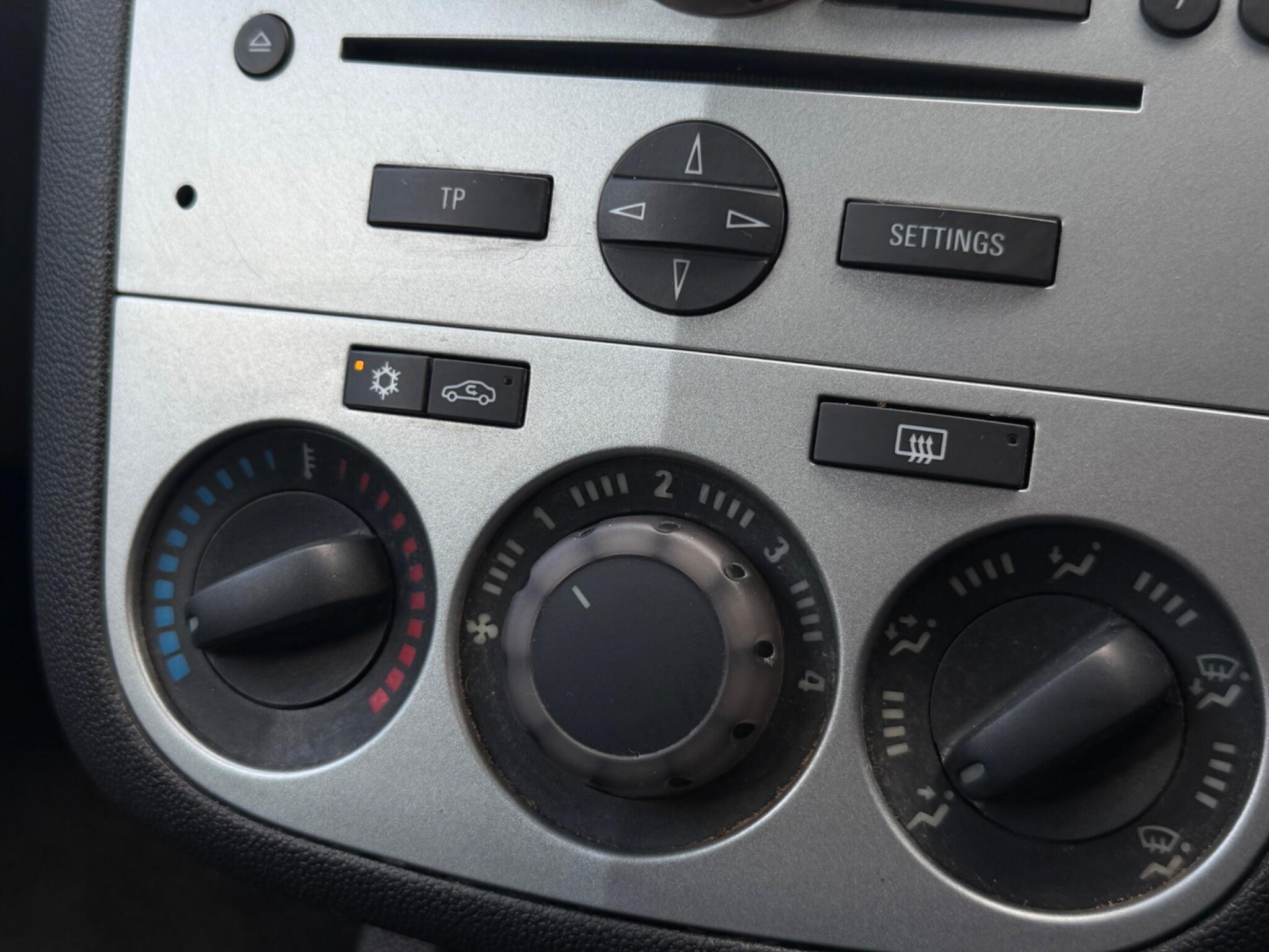 Vauxhall Corsa - Image 18