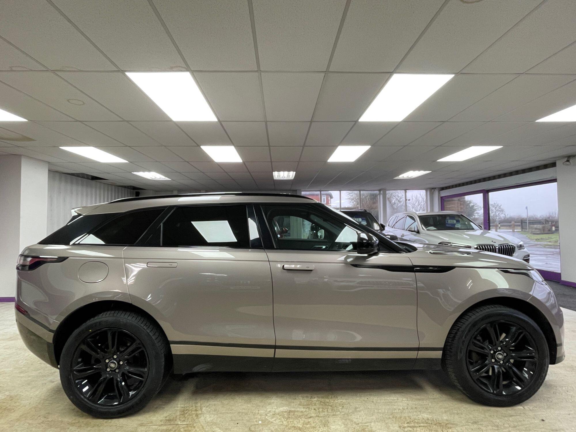 Land Rover Range Rover Velar - Image 12