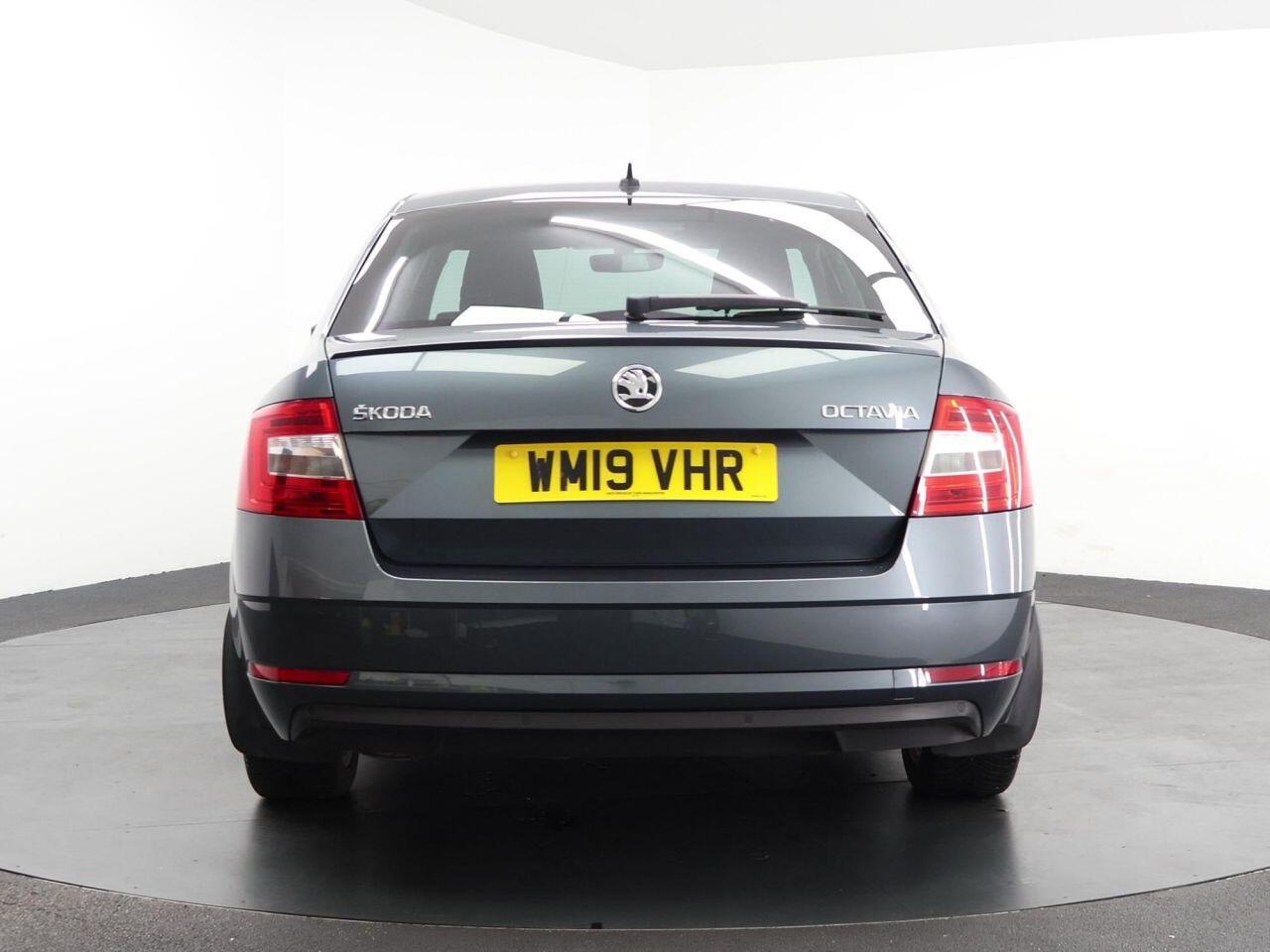 Skoda Octavia - Image 10