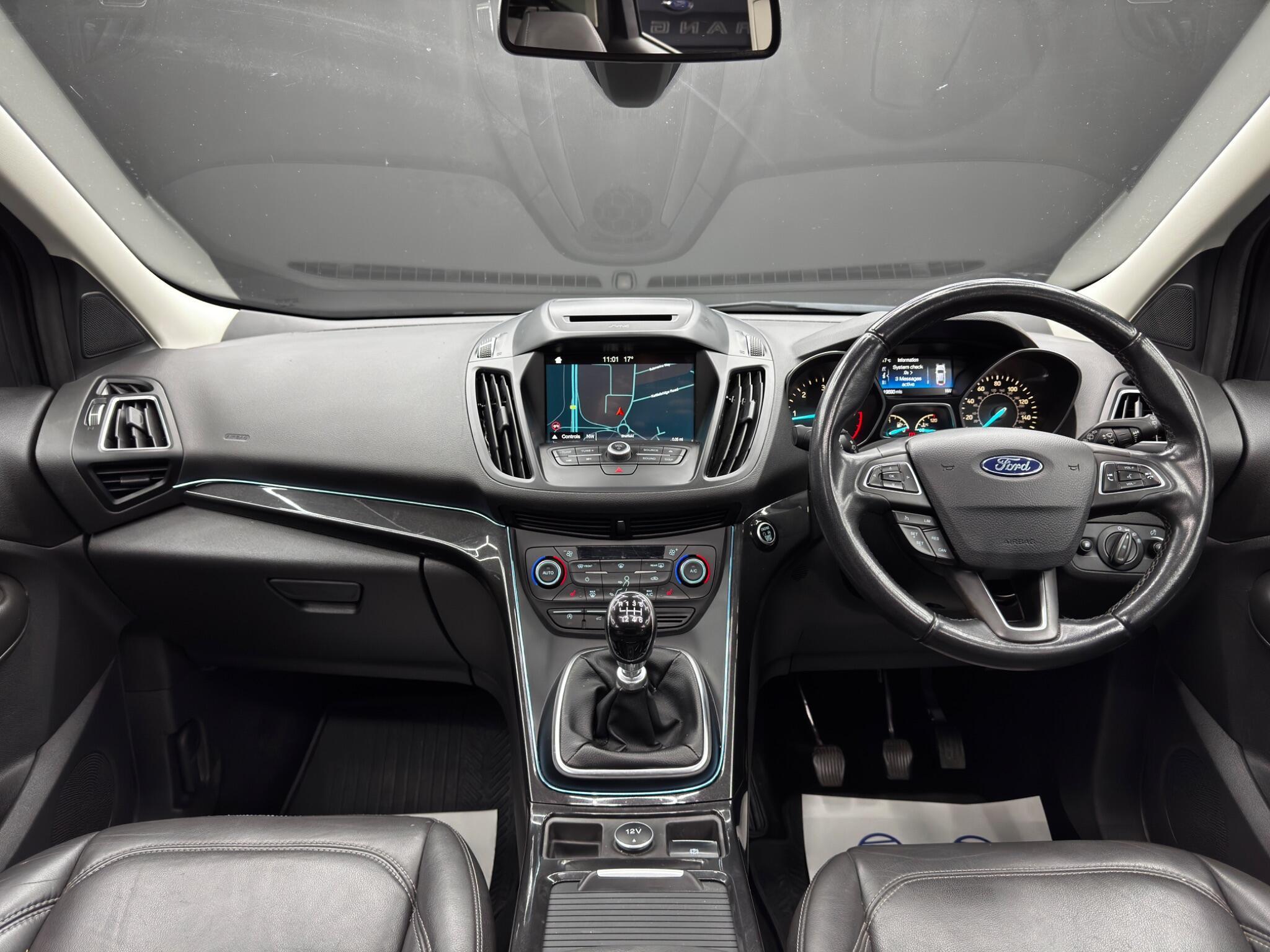Ford Kuga - Image 10