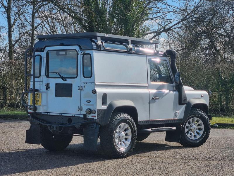 Land Rover Defender 90 - Image 5