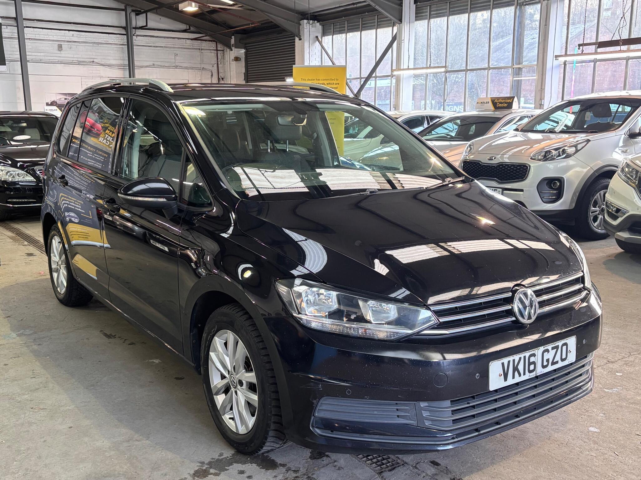 Volkswagen Touran - Image 5