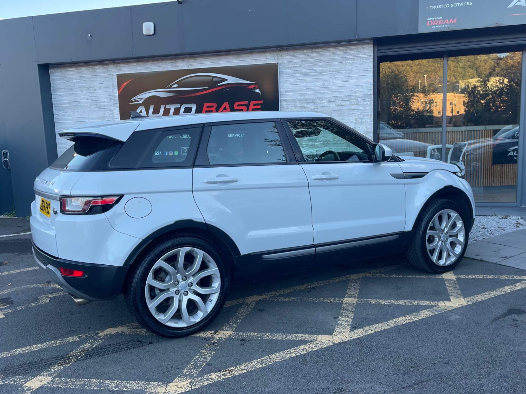 Land Rover Range Rover Evoque - Image 17