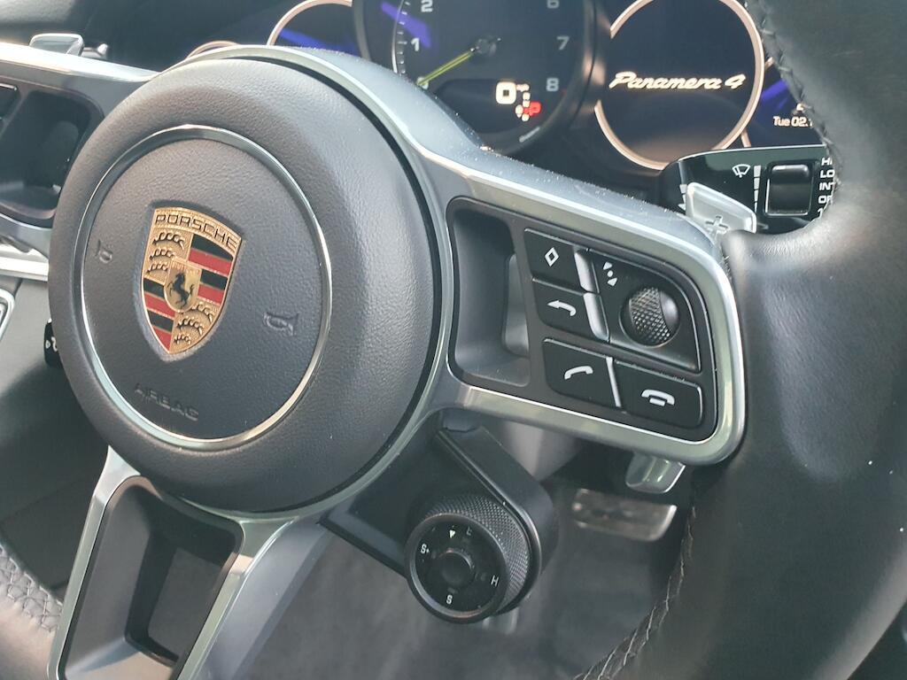 Porsche Panamera - Image 40