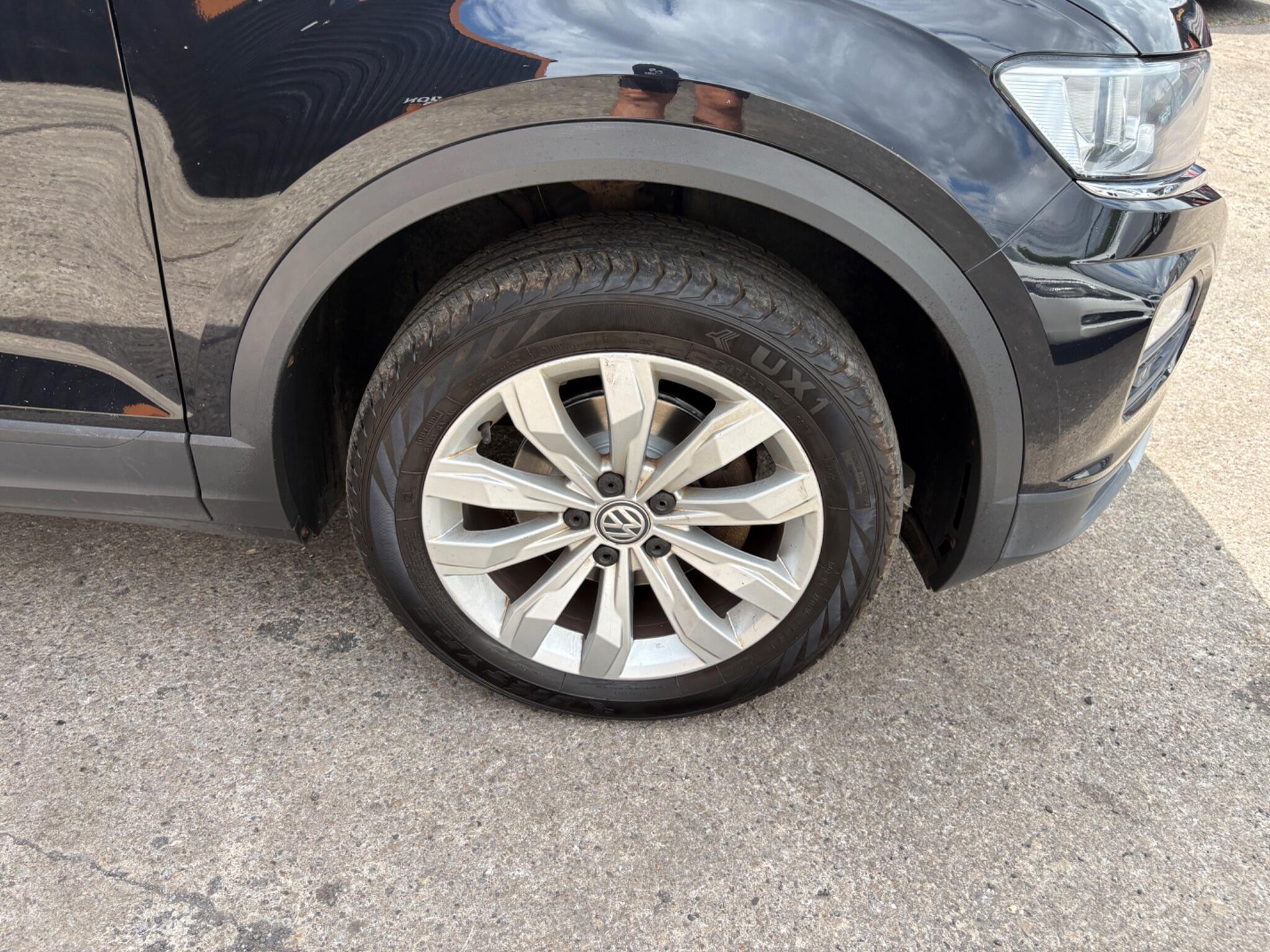 Volkswagen T-Roc - Image 9