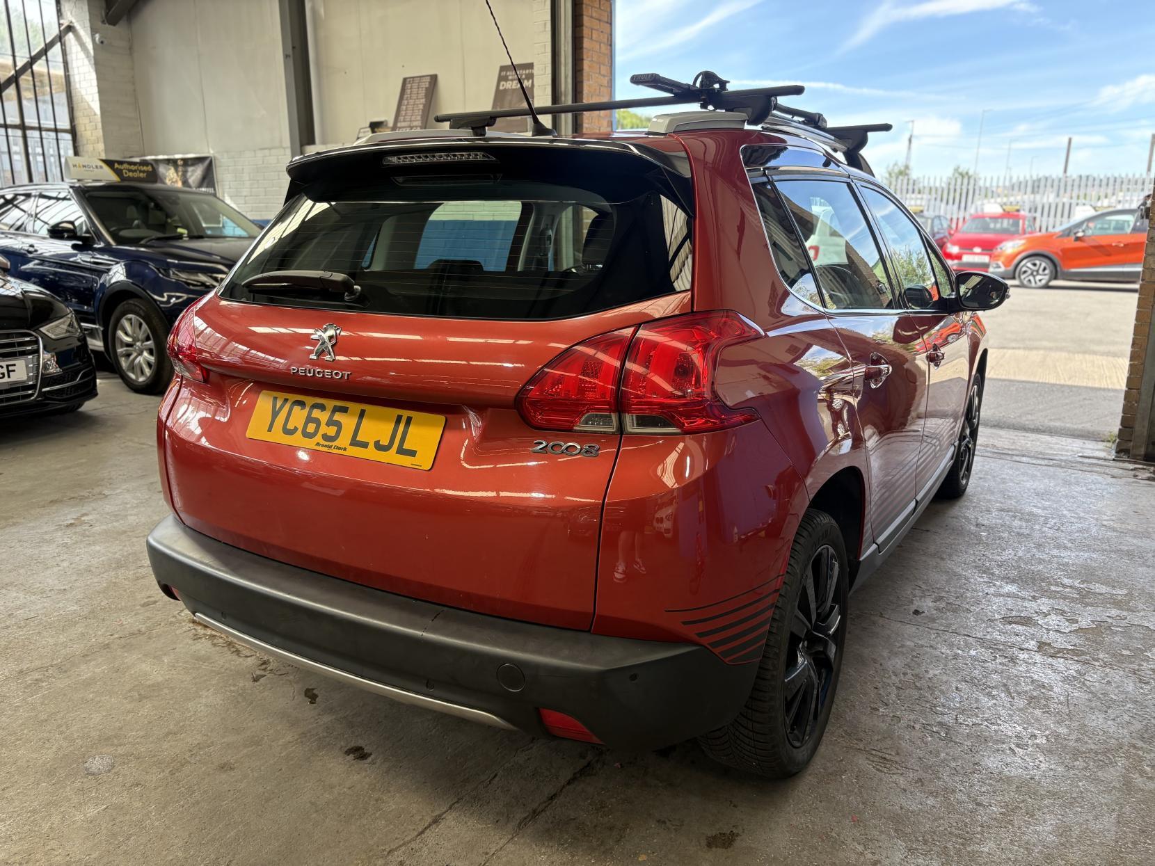 Peugeot 2008 - Image 9