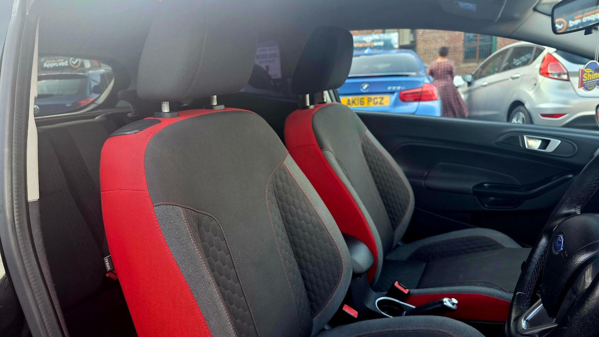 Ford Fiesta - Image 11