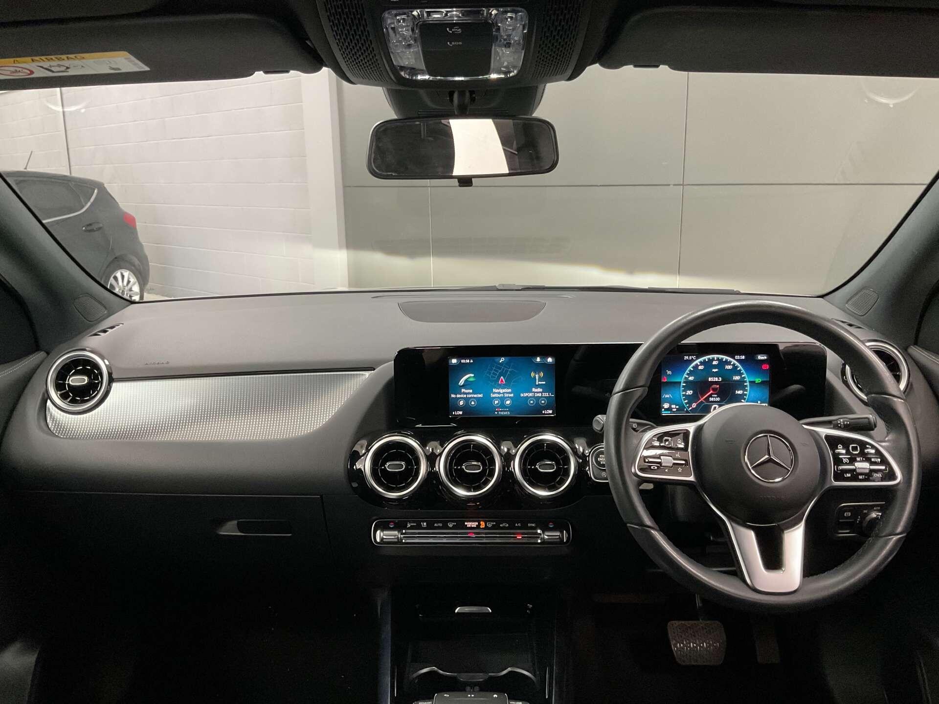 Mercedes GLA - Image 11