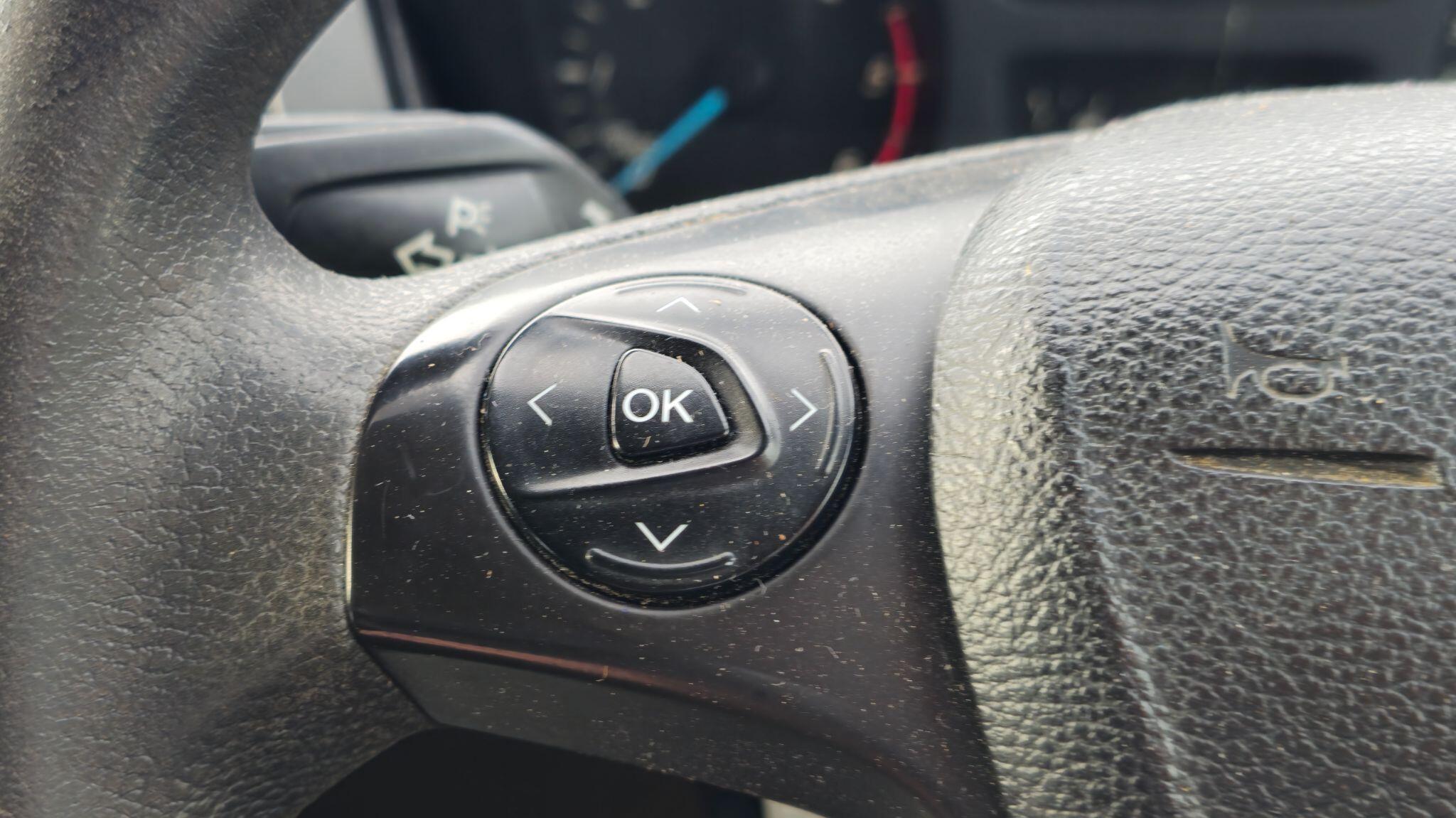 Ford Transit - Image 18