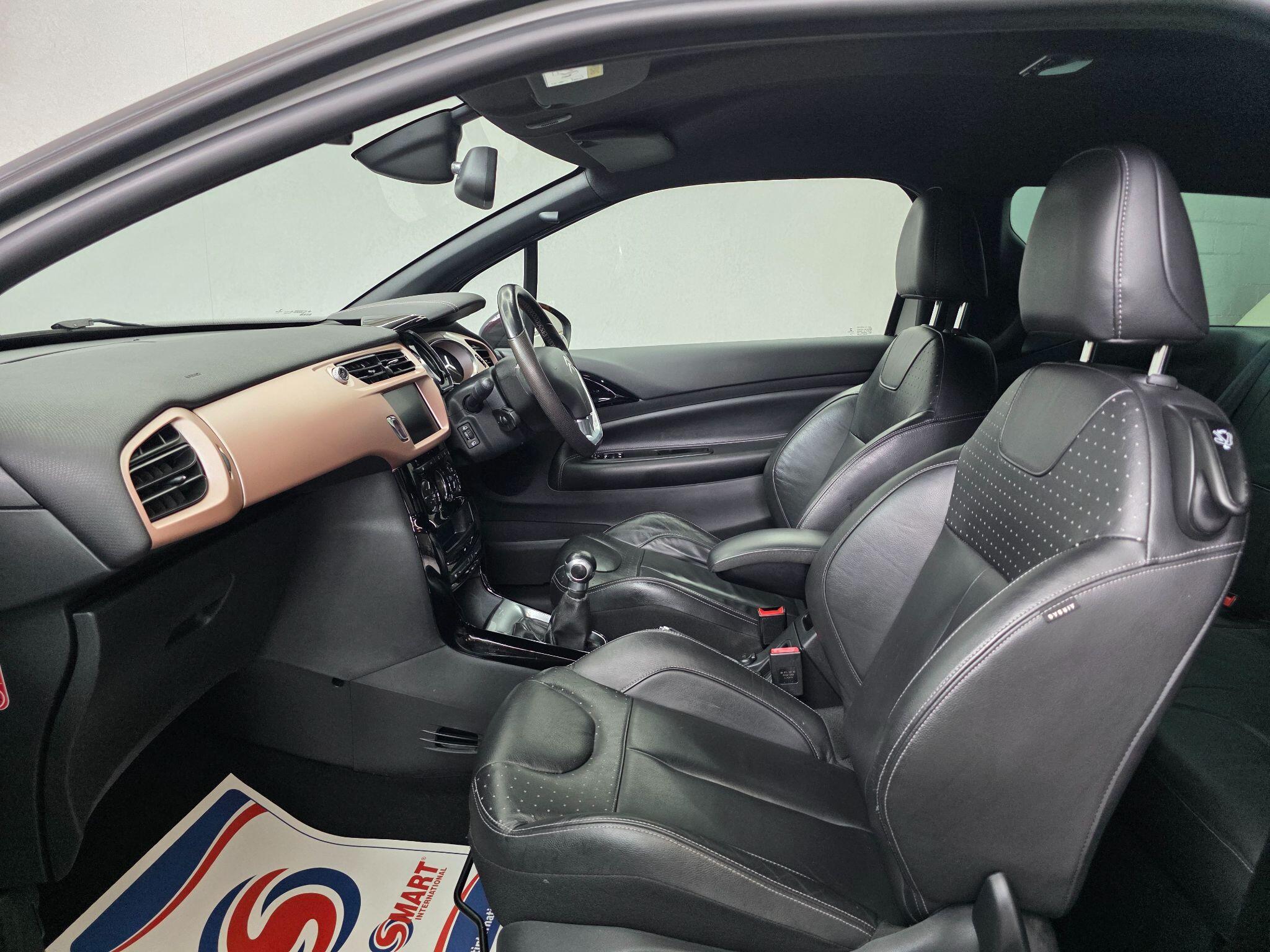 DS AUTOMOBILES DS 3 - Image 14