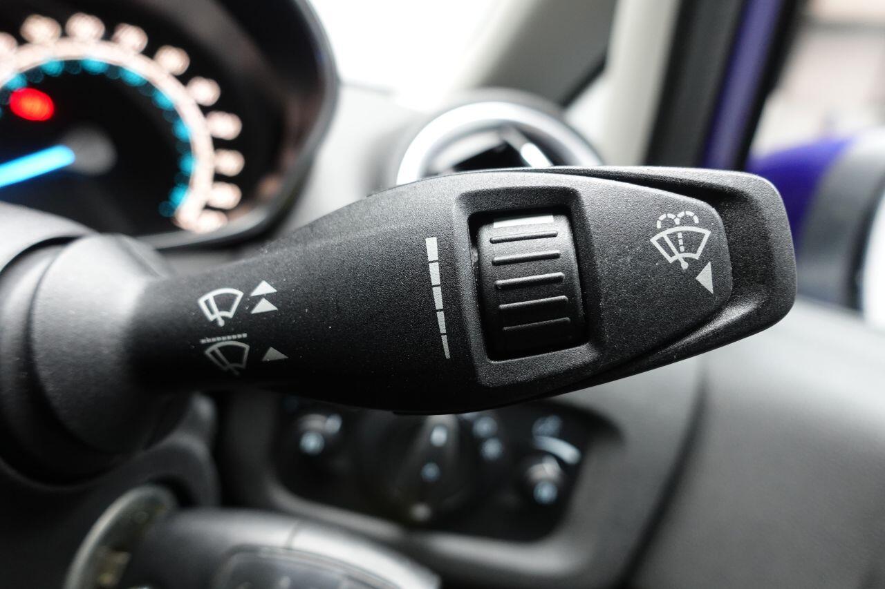 Ford Fiesta - Image 33