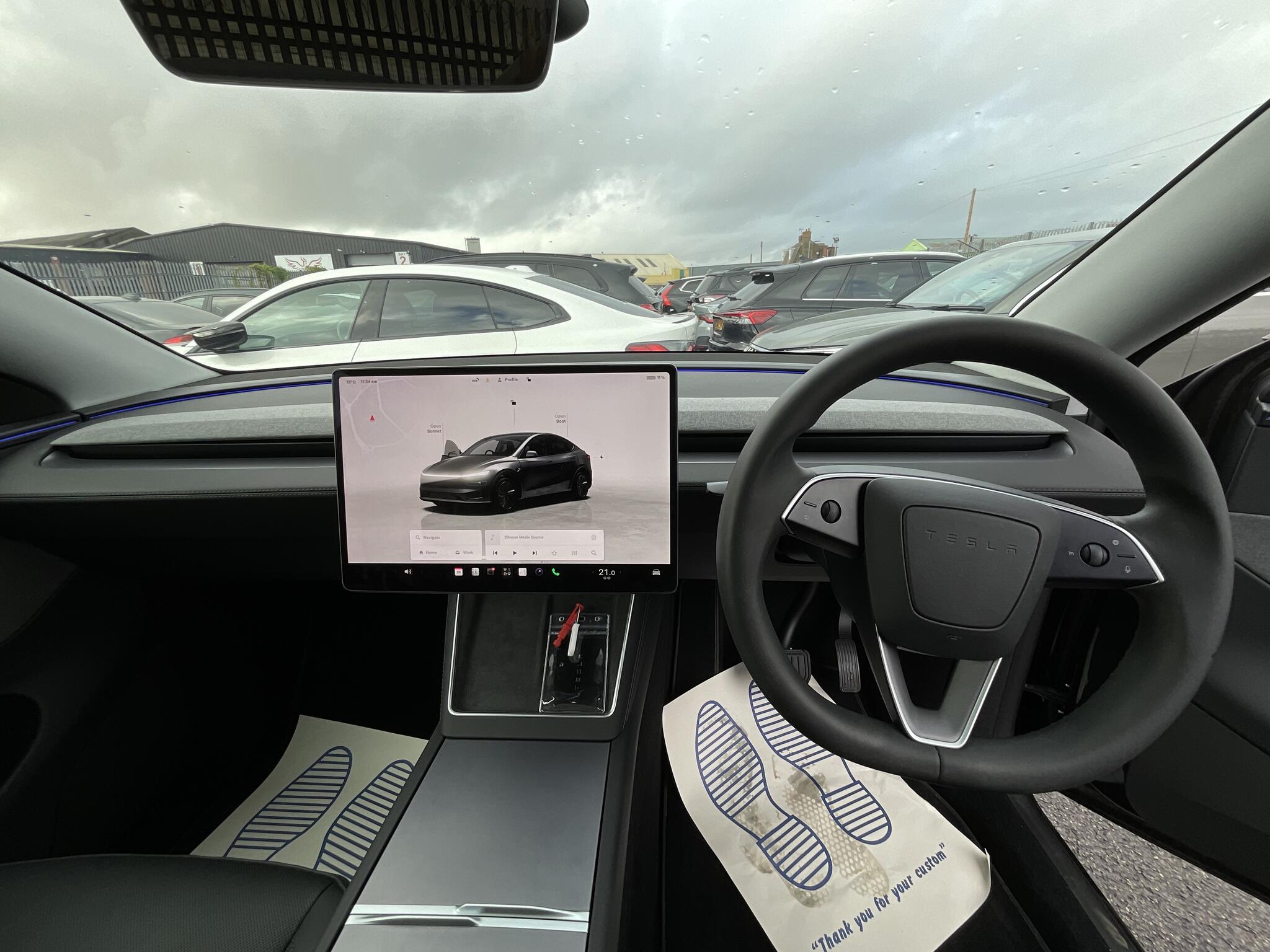 Tesla Model Y - Image 19