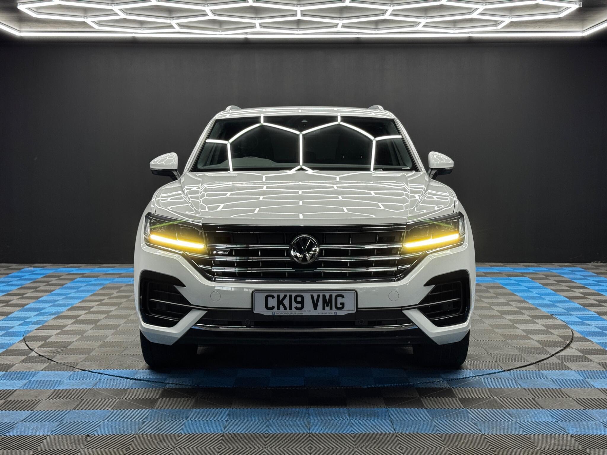 Volkswagen Touareg - Image 2
