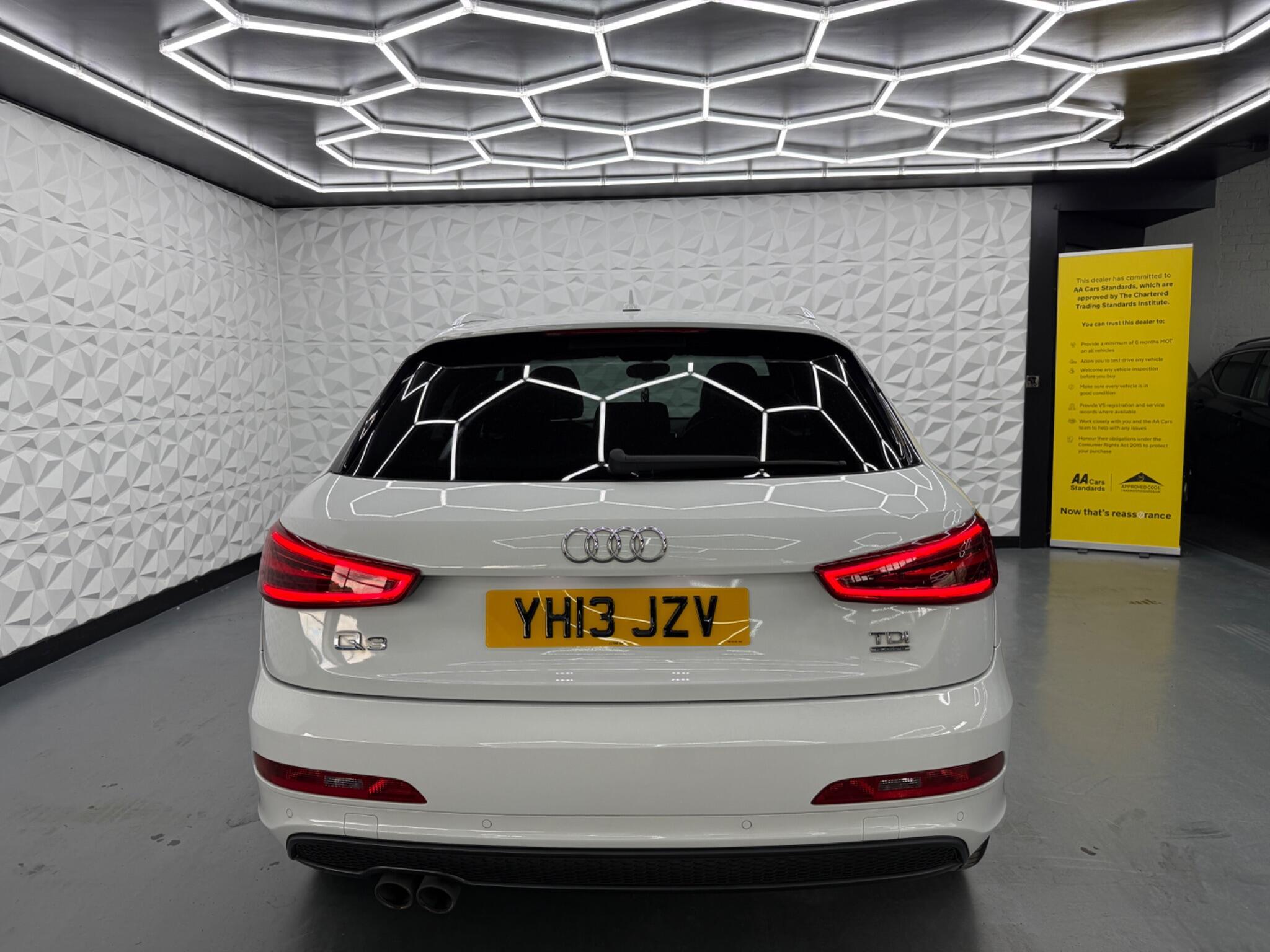 Audi Q3 - Image 10