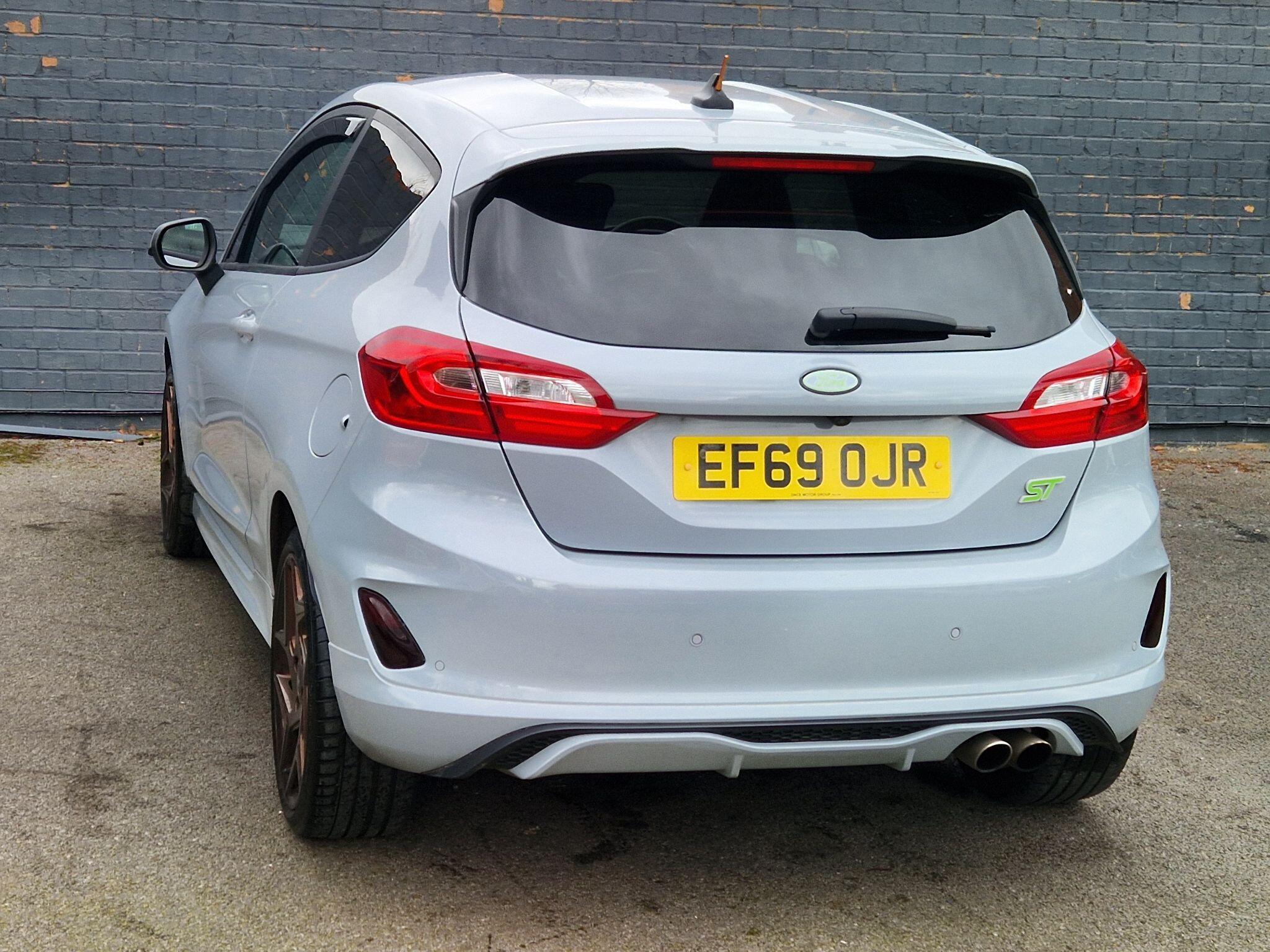 Ford Fiesta - Image 9