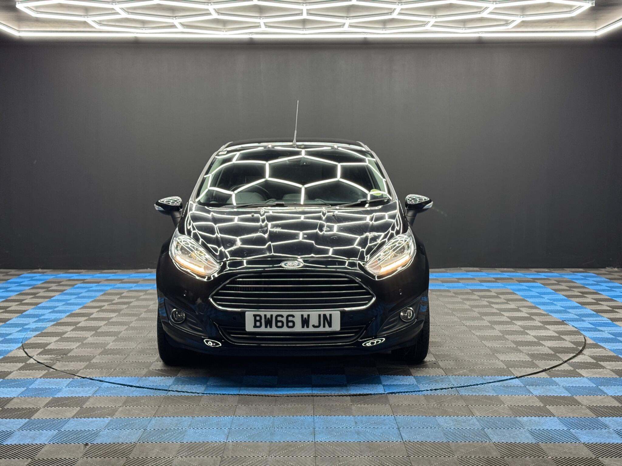Ford Fiesta - Image 2