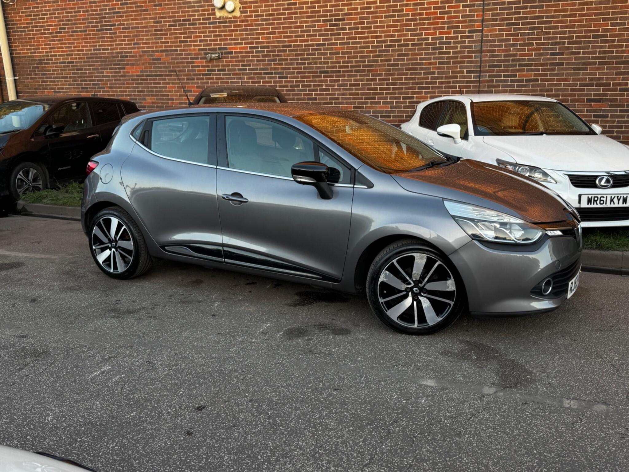Renault Clio - Image 12