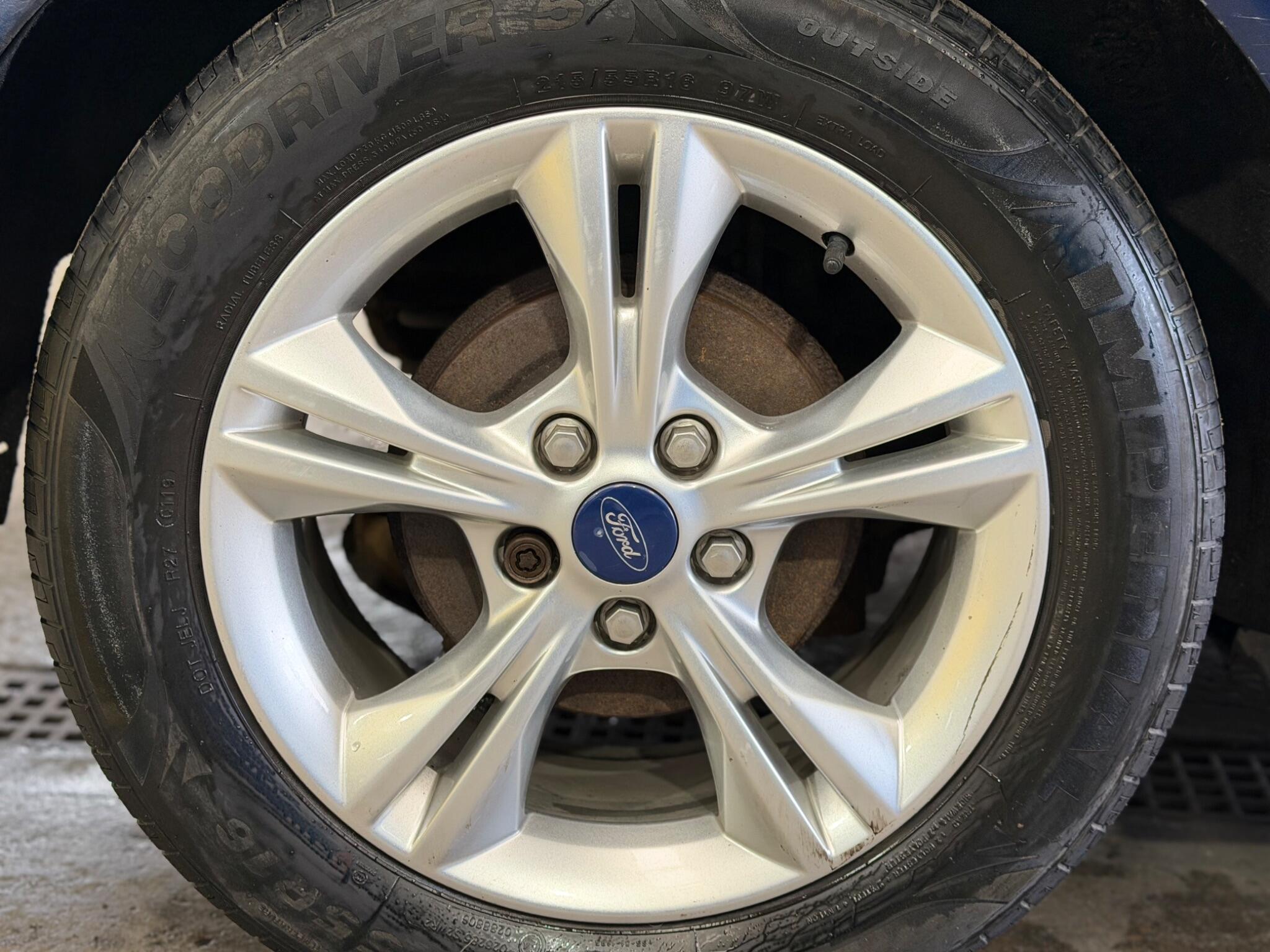 Ford Focus - Image 15