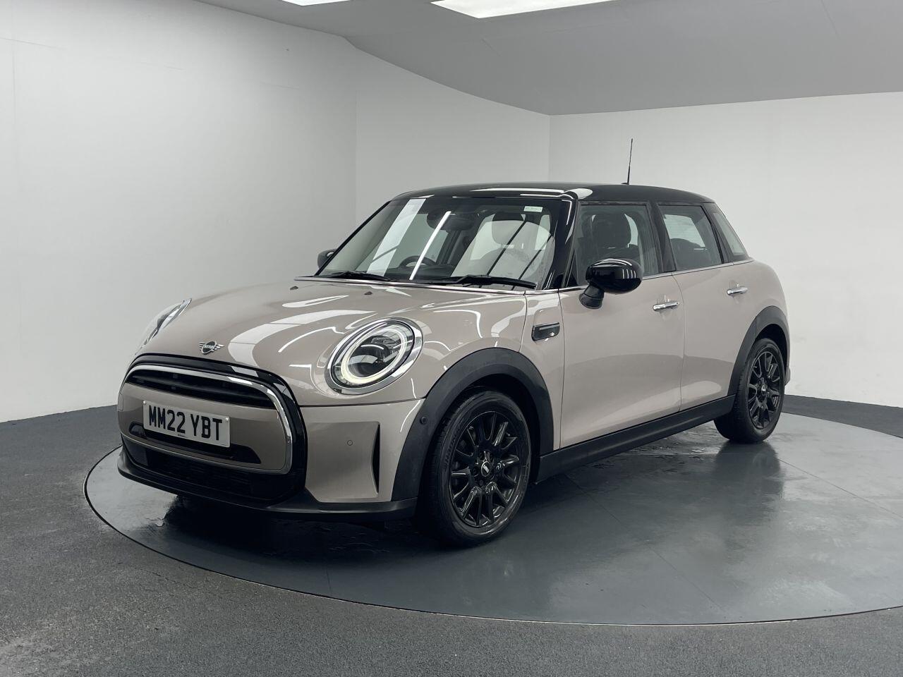 MINI Hatch - Image 11
