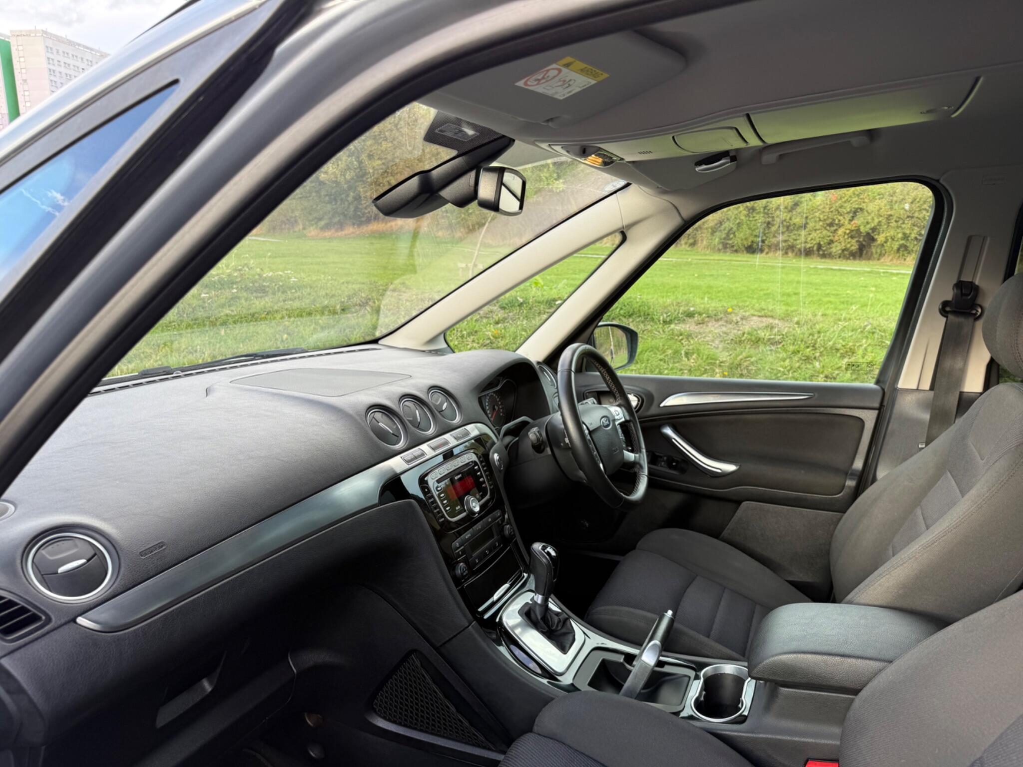 Ford Galaxy - Image 12