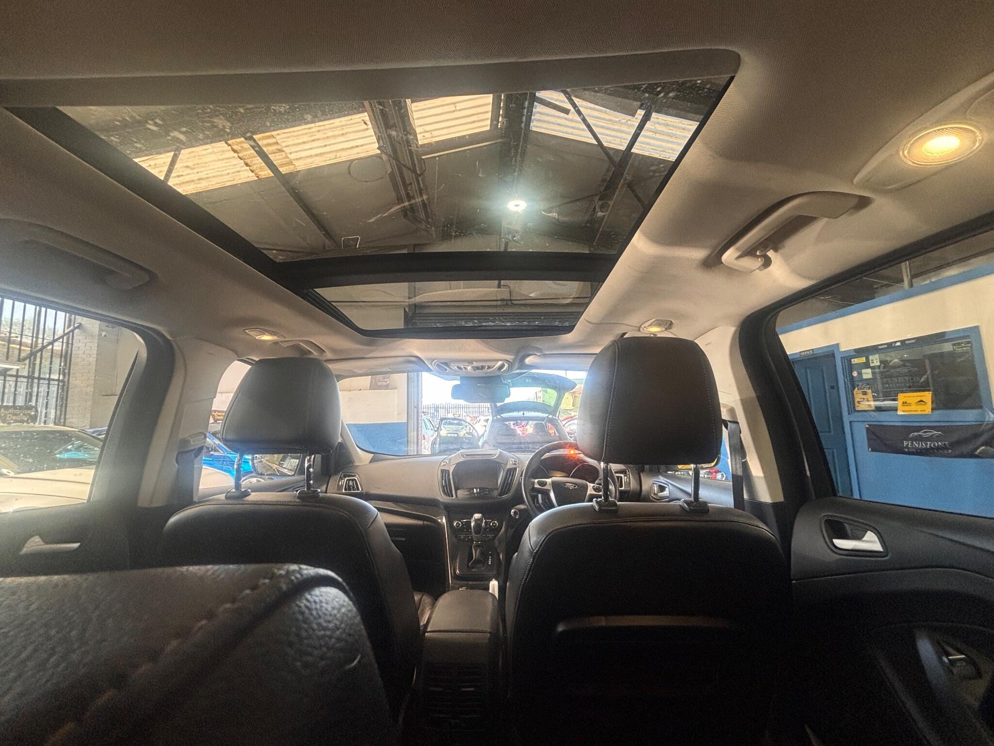 Ford Kuga - Image 34