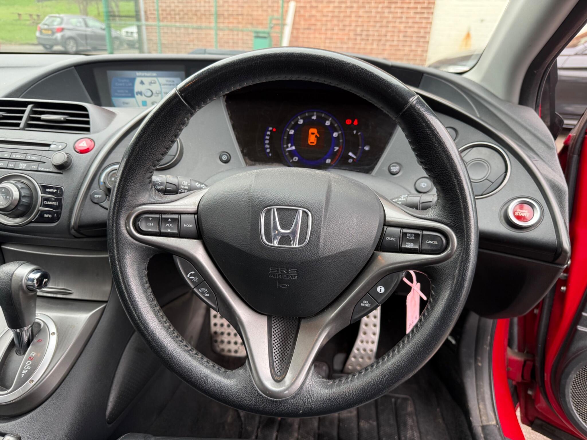 Honda Civic - Image 19