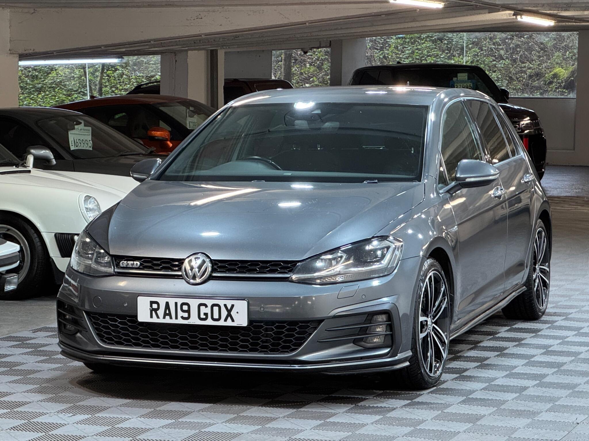 Volkswagen Golf - Image 6