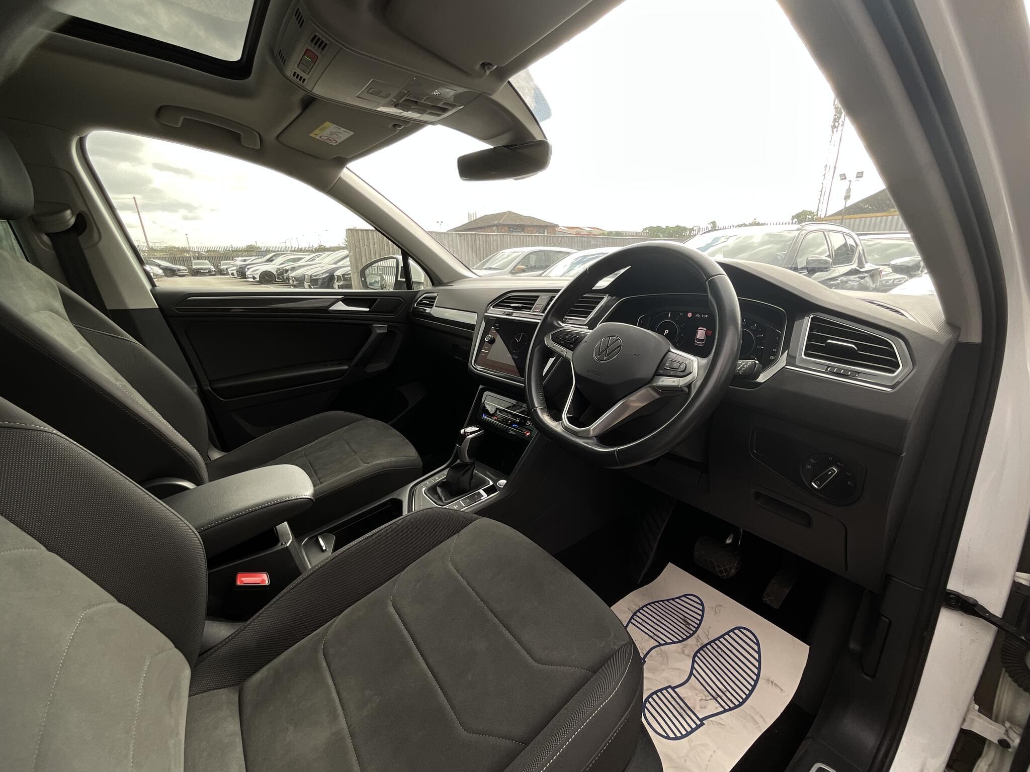 Volkswagen Tiguan - Image 7