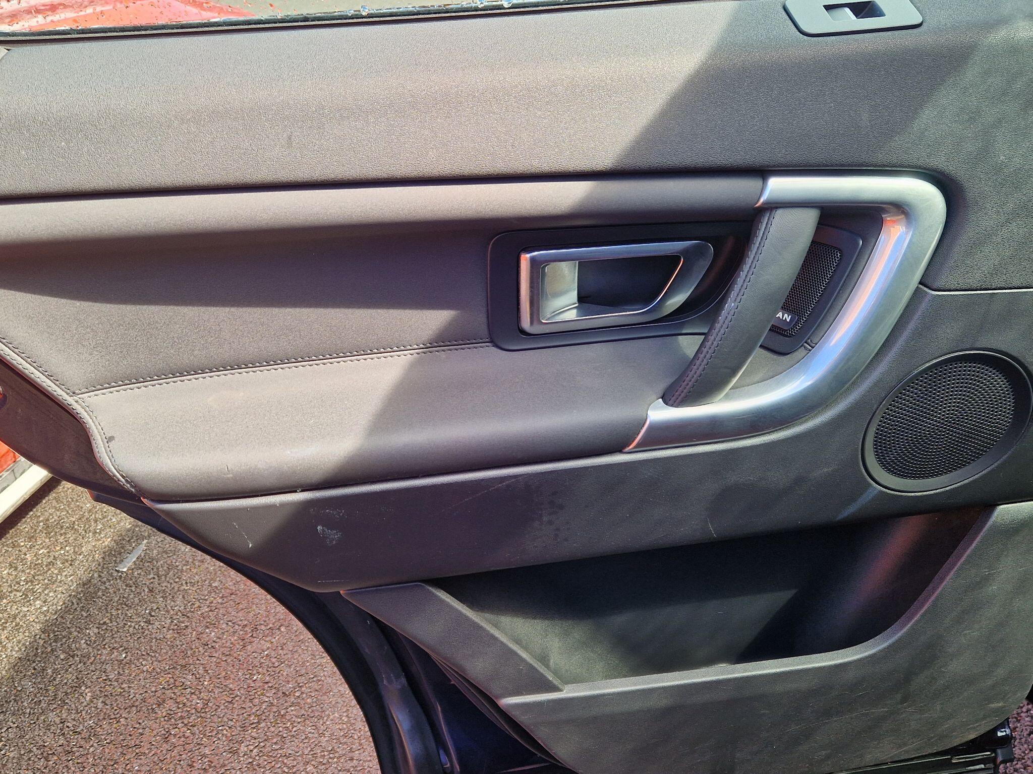 Land Rover DISCOVERY SPORT - Image 40