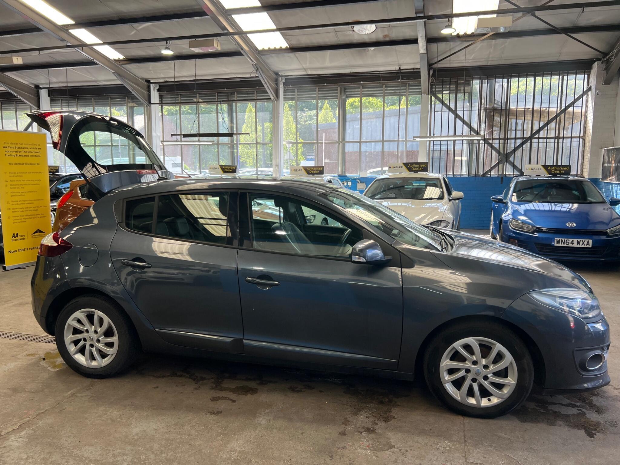 Renault Megane - Image 10